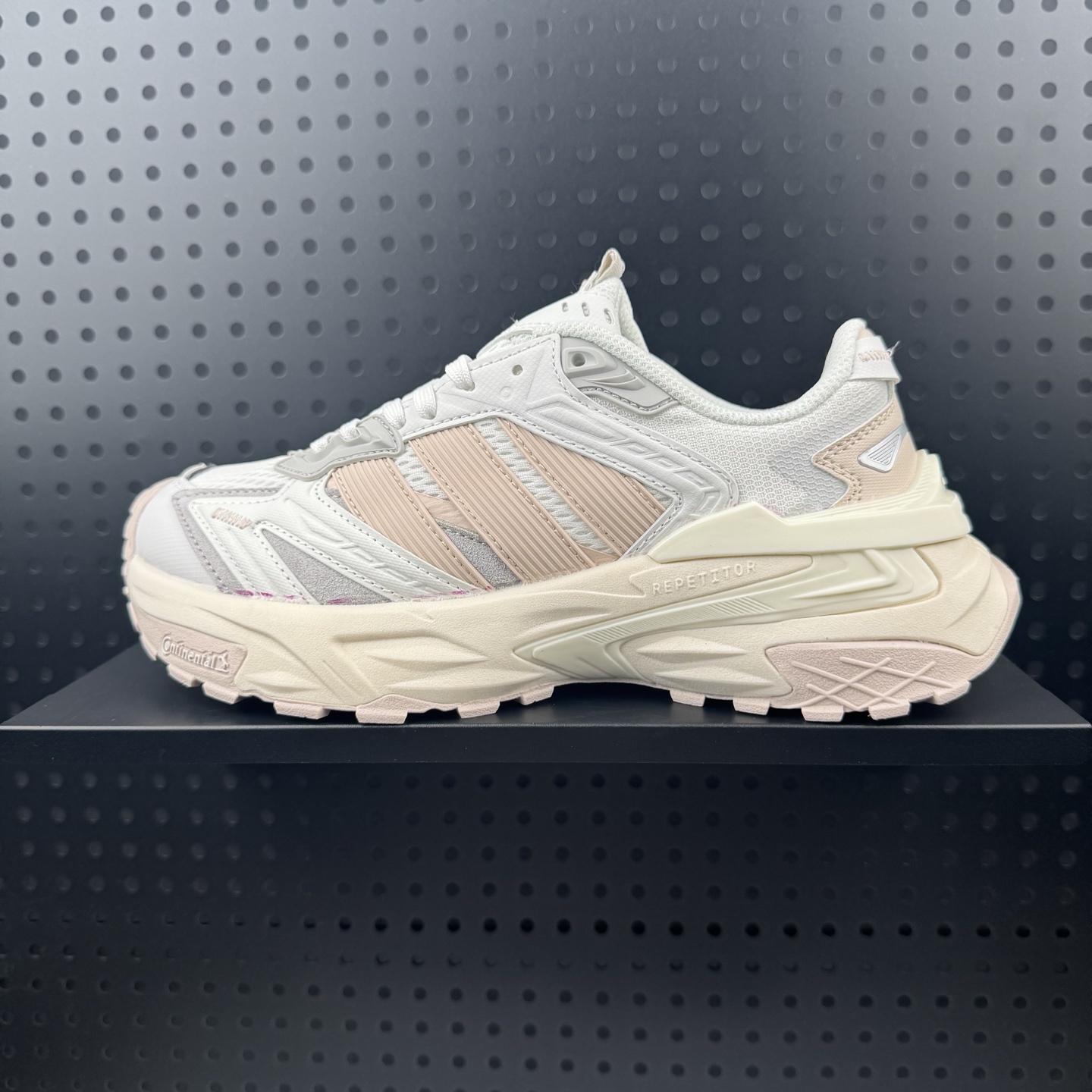 💰150
✅阿迪达斯Adidas XLG RUNNER DELUXE 系列低帮老爹风增高复古中性休闲运动慢跑鞋
货号：JQ4085
Size:35-45带半码（32）