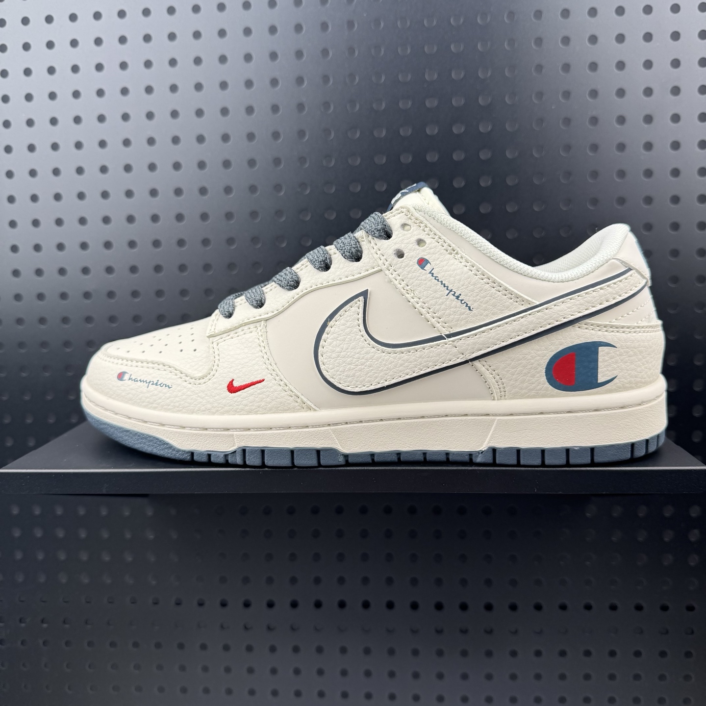 Nike Dunk Low Retro ‘DIY高端定制’耐克 低帮休闲运动板鞋 原装头层材料 用料绝不含糊 独家版型蒸餾加工帶來的是更好的视觉和脚感体验 清洁度 电绣工艺 皮料切割干净无任何毛边 细节完美 货号:JP1628-026 (32)