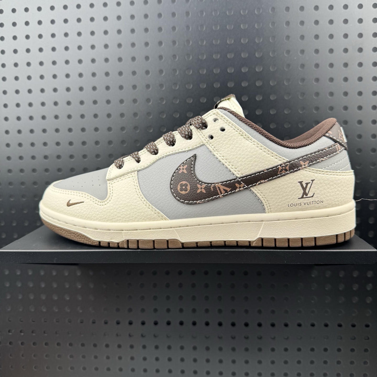 Nike Dunk Low Retro ‘DIY高端定制’耐克 低帮休闲运动板鞋 原装头层材料 用料绝不含糊 独家版型蒸餾加工帶來的是更好的视觉和脚感体验 清洁度 电绣工艺 皮料切割干净无任何毛边 细节完美 货号:XS6089-630 (32)