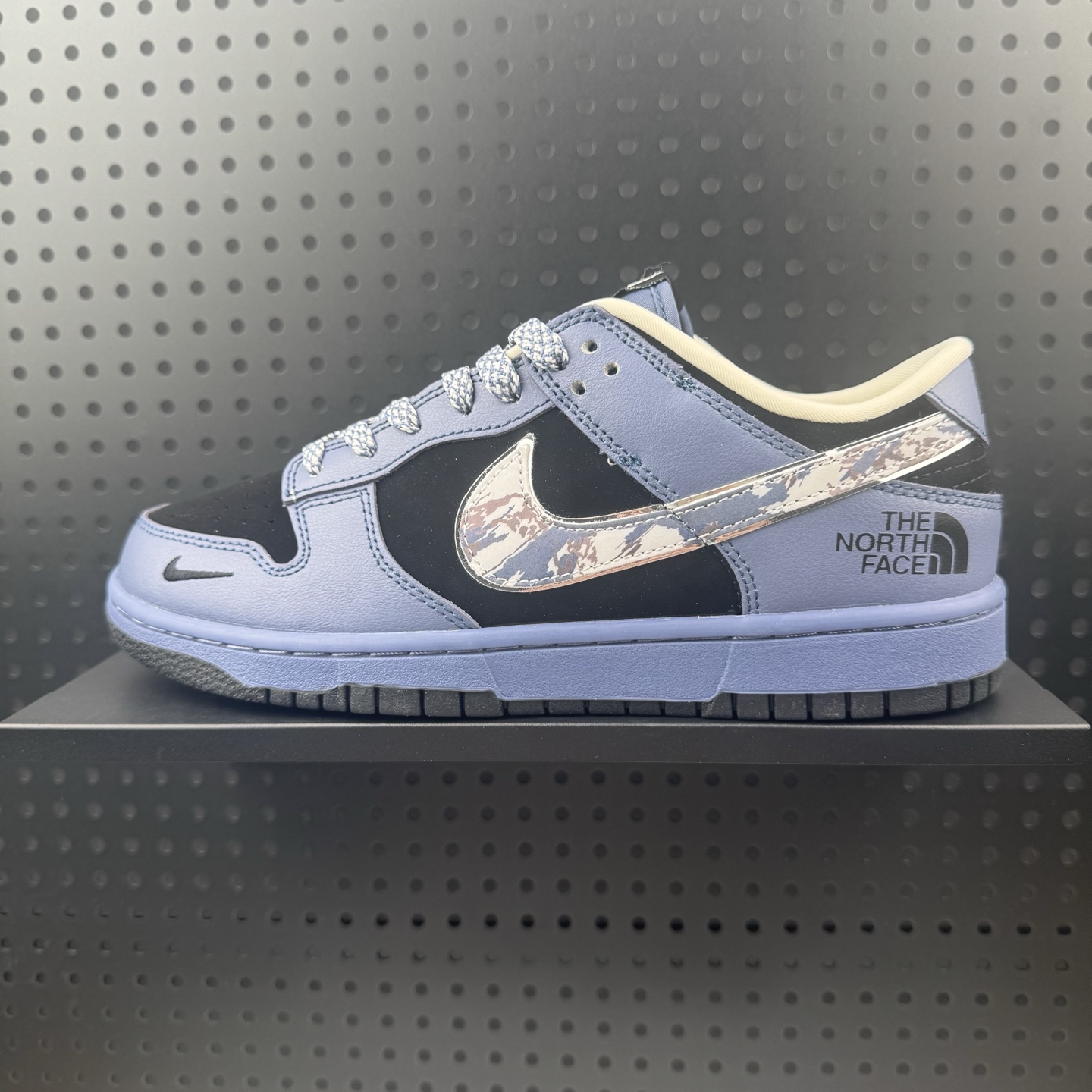 💰240 ✅北面/THE NORTH FACE x Nike Dunk SB 舒适休闲 防滑耐磨 低帮 板鞋 男女同款 灰蓝色 货号：DJ1988 002 尺码：36-45半（32）