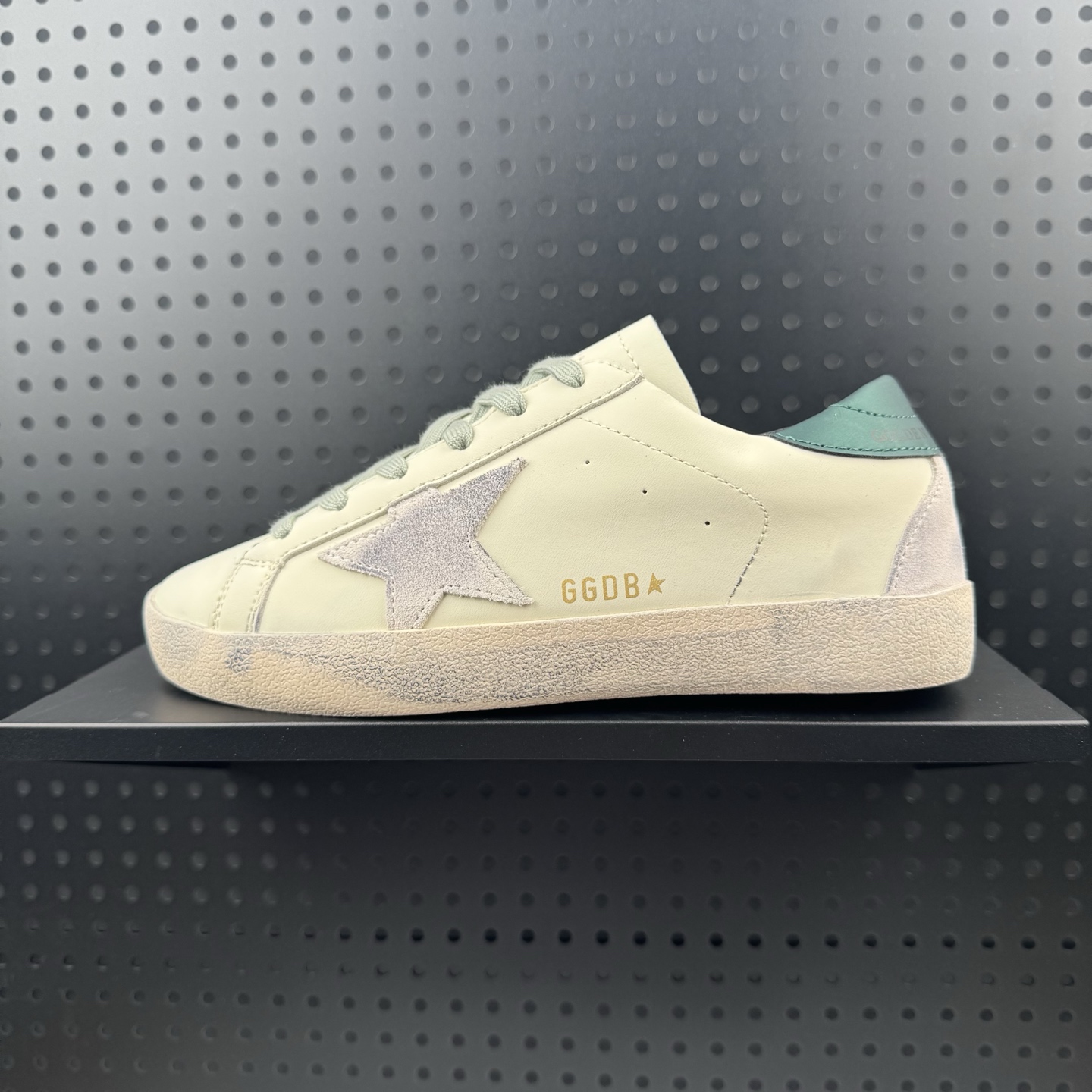 GGDB 小脏鞋 板鞋 做旧 意大利时装品牌·黄金鹅 GGDB Golden Goose Super Star 系列小脏运动鞋 完美精细做工 全手工打磨做旧 3厘米增高 Golden Goose 官网同步 多双正品拆解打版 鞋面原版定制牛皮(做旧精髓所在) 货号:G21D120 (24)