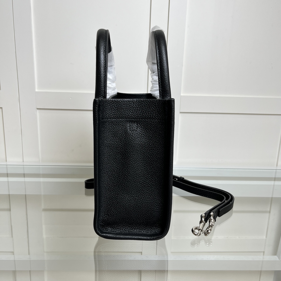 Marc Jacobs MJ新款女包琴谱包单肩斜挎小托特包手提包，尺寸：22*21*12
