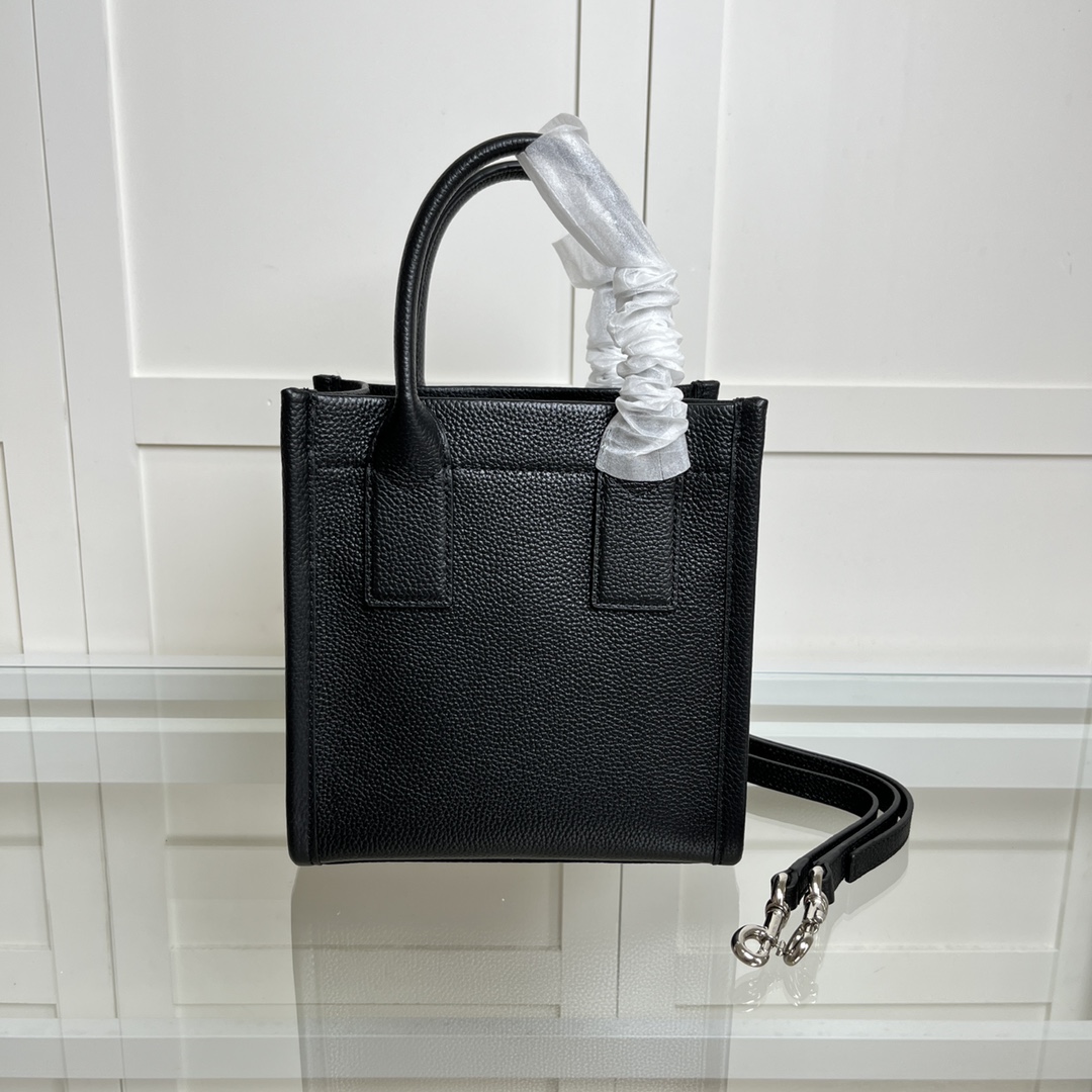 Marc Jacobs MJ新款女包琴谱包单肩斜挎小托特包手提包，尺寸：22*21*12