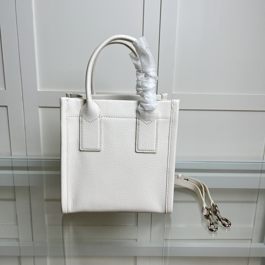 Marc Jacobs MJ新款女包琴谱包单肩斜挎小托特包手提包，尺寸：22*21*12