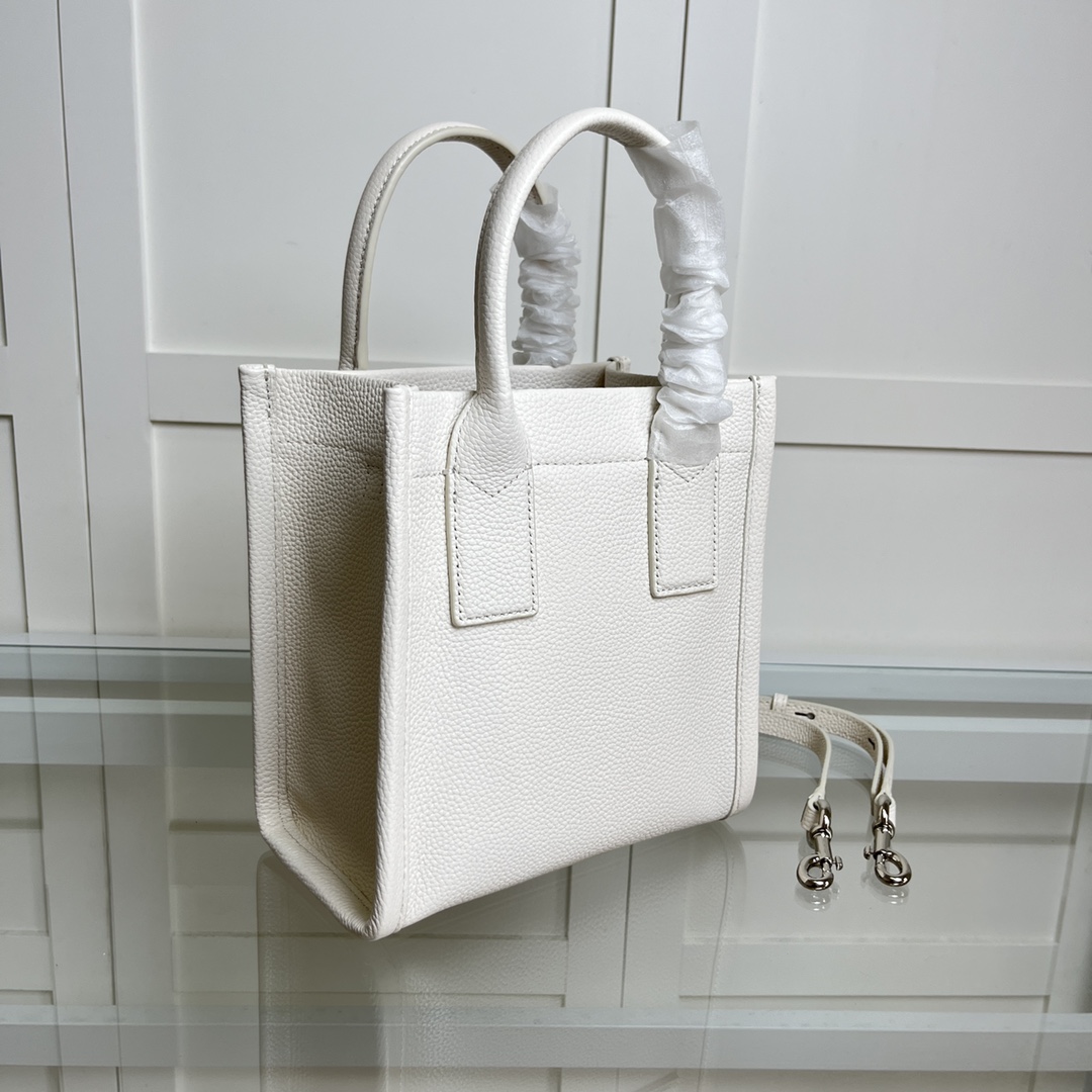 Marc Jacobs MJ新款女包琴谱包单肩斜挎小托特包手提包，尺寸：22*21*12