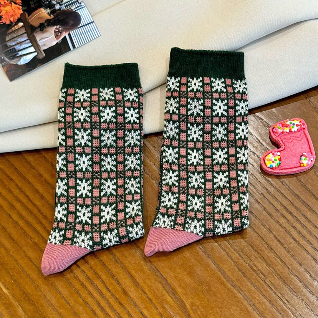 Geometric Grid Mid-Calf Socks - Comprehensive 2
