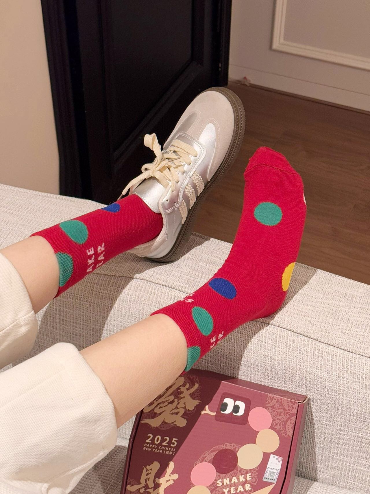 : 𝗖𝗢𝗠𝗘𝗜𝗡𝗚 Style 1Whether it's a busy day of running aroundStill a - Comprehensive 4