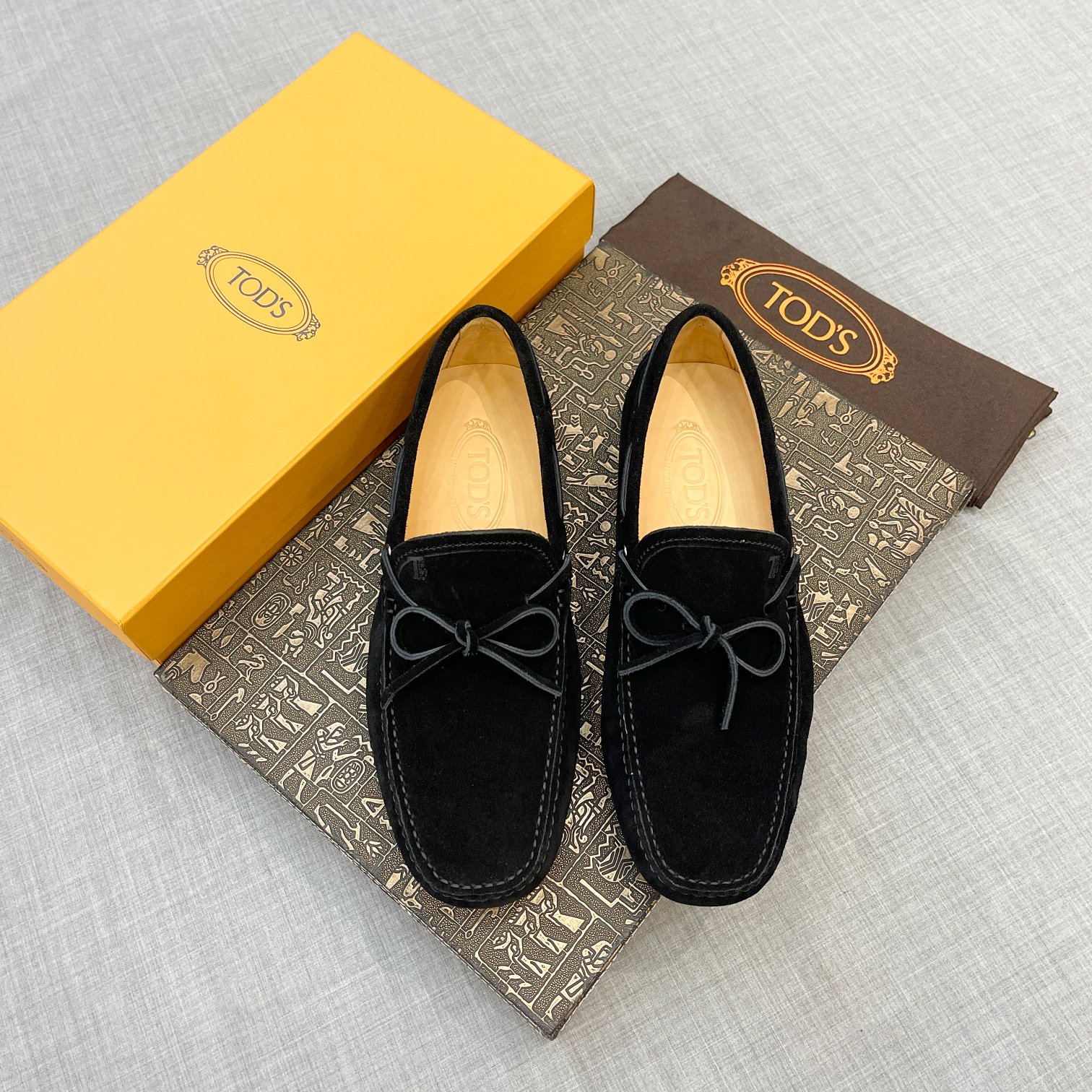 NO:350817,:【Tods】Men’s beanie shoes, counter synchronized new style, high-end quality, frosted leather apricot colored beef. Original packaging. Black, size 38-45.,,Tod's19860909:【Tods】男士豆豆鞋 专柜同步新款 高端品质 磨砂皮杏色牛里.原版包装.黑色,尺码38-45.,,Tod's,Men's shoes