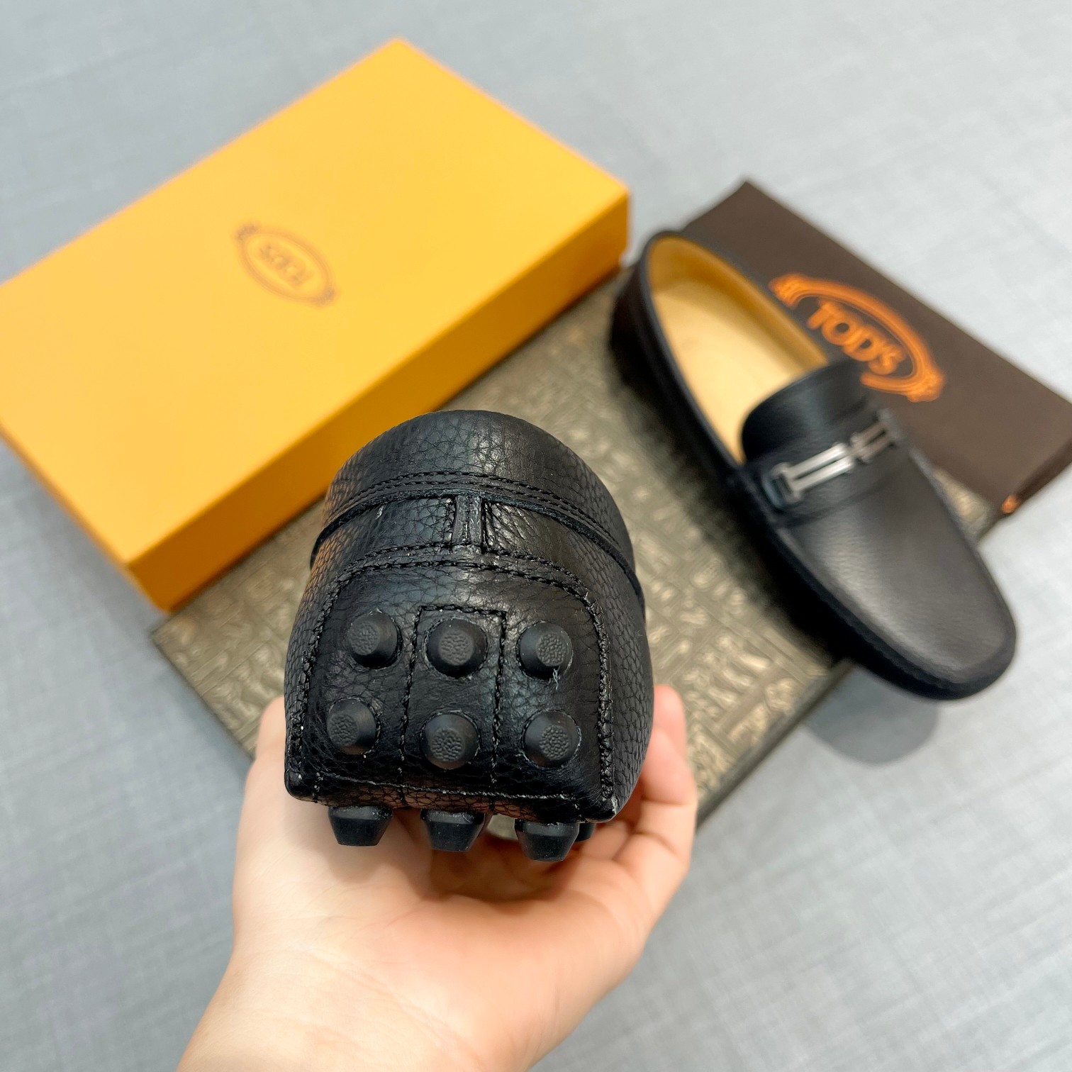Precio de fábrica: [Tods] zapatos de hombre de soja Sincronización de contador nueva calidad de gama