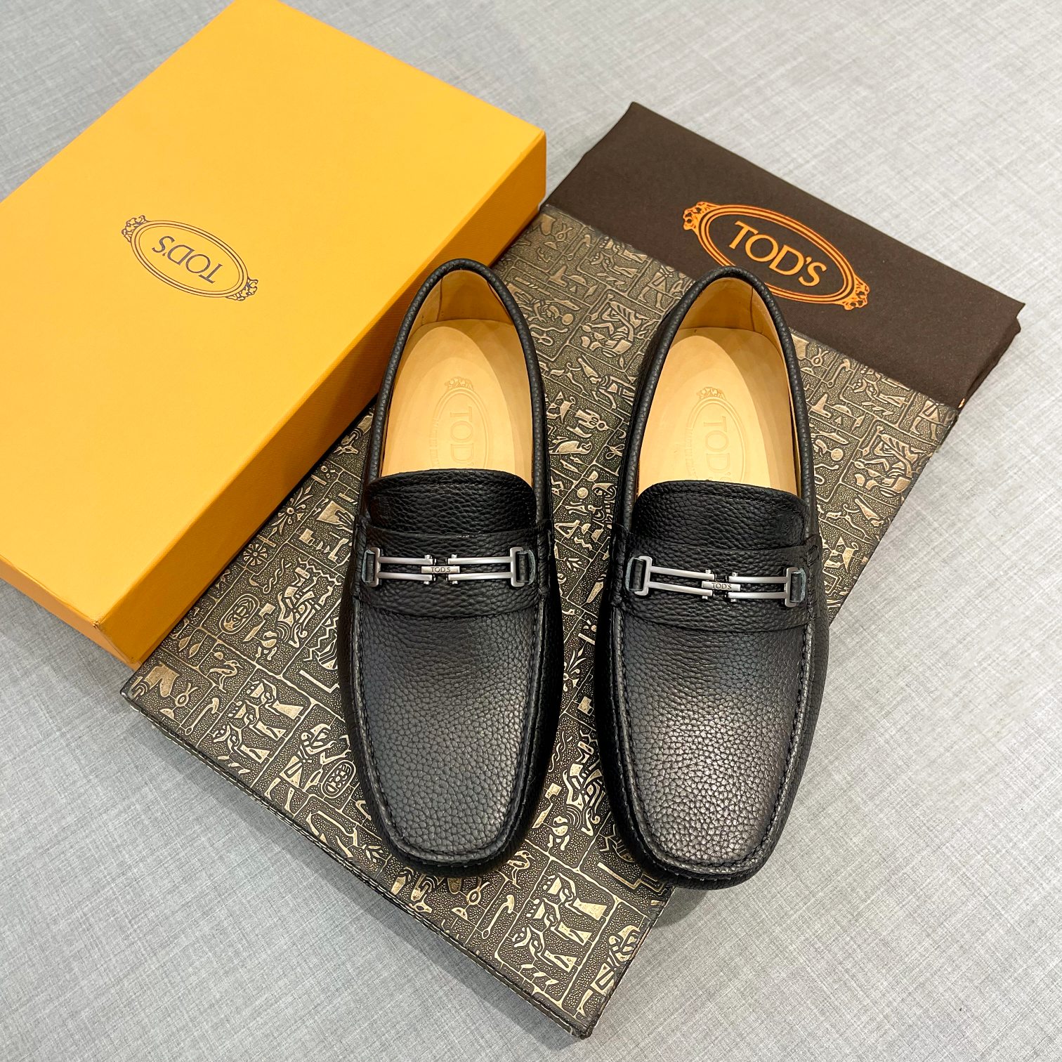 Precio de fábrica: [Tods] zapatos de hombre de soja Sincronización de contador nueva calidad de gama