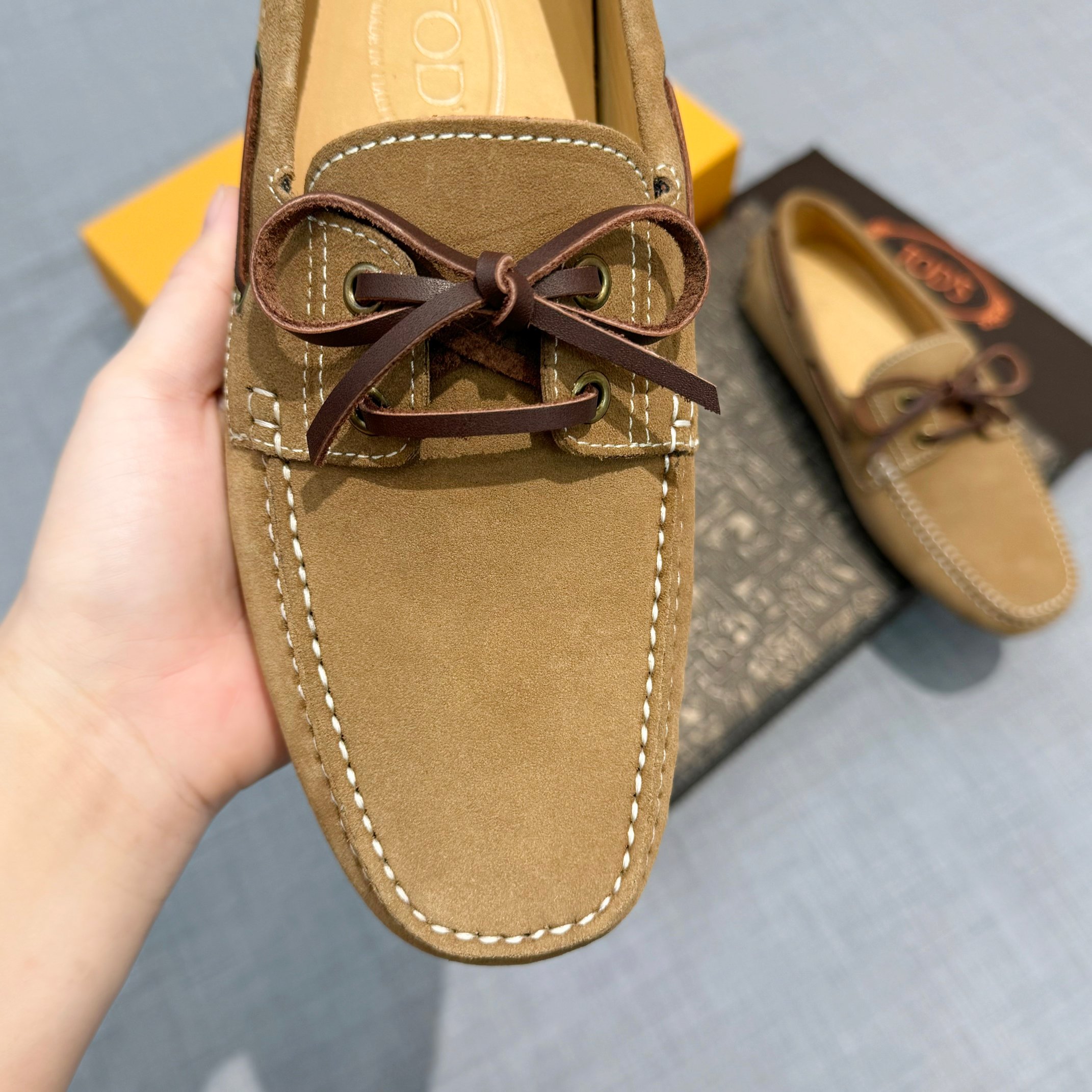 Precio de fábrica: [Tods] zapatos de soja para hombre Contra sincronización nueva calidad de gama al