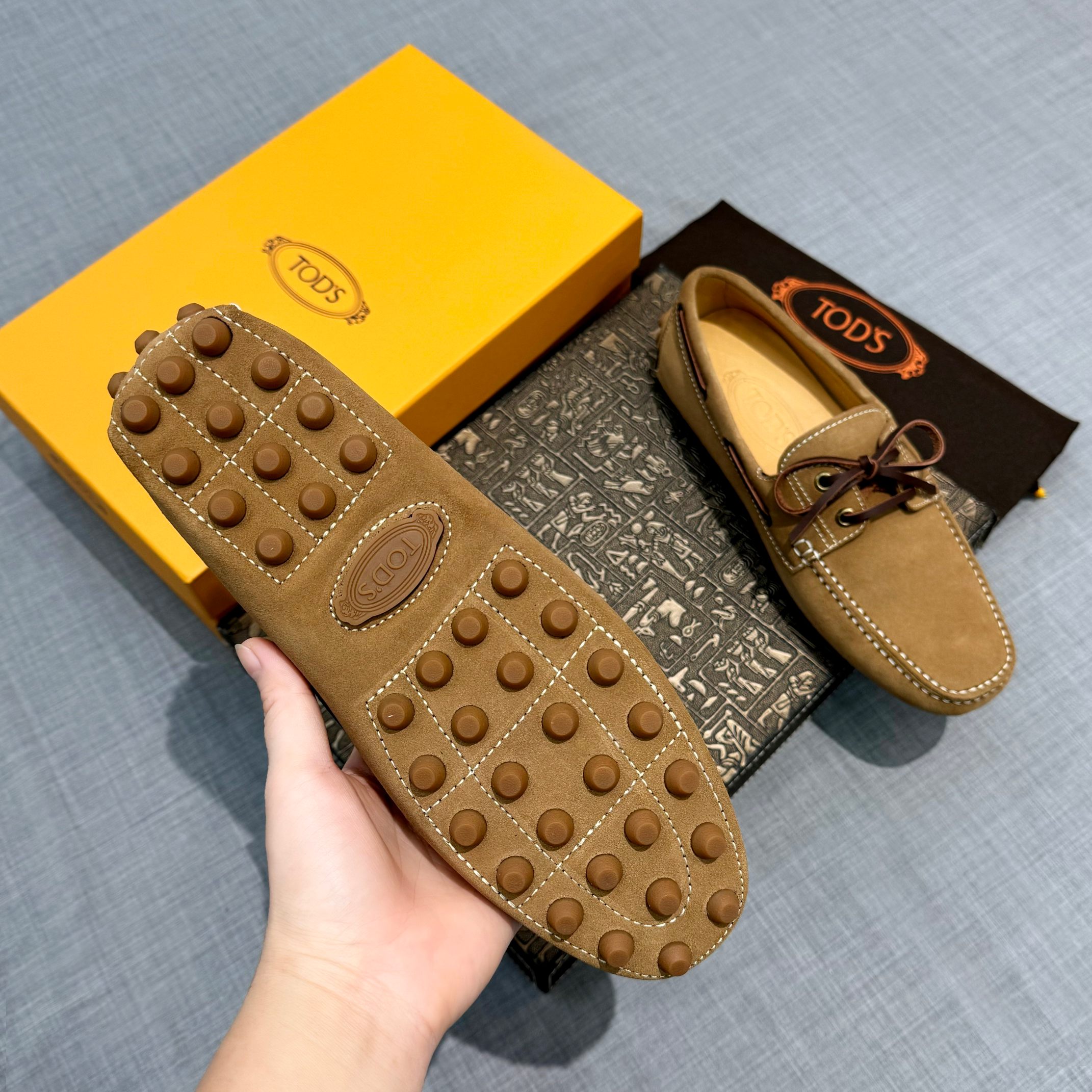 Precio de fábrica: [Tods] zapatos de soja para hombre Contra sincronización nueva calidad de gama al
