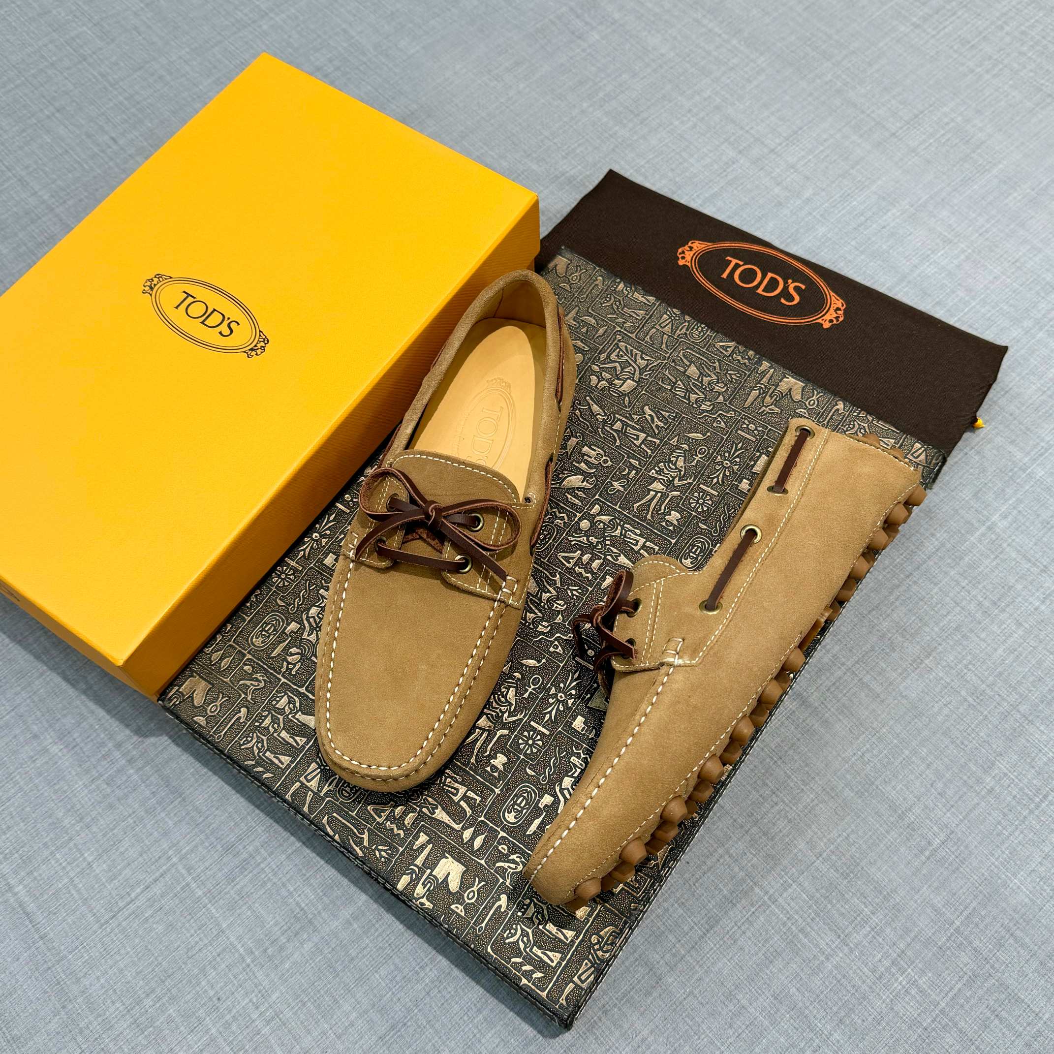 Precio de fábrica: [Tods] zapatos de soja para hombre Contra sincronización nueva calidad de gama al