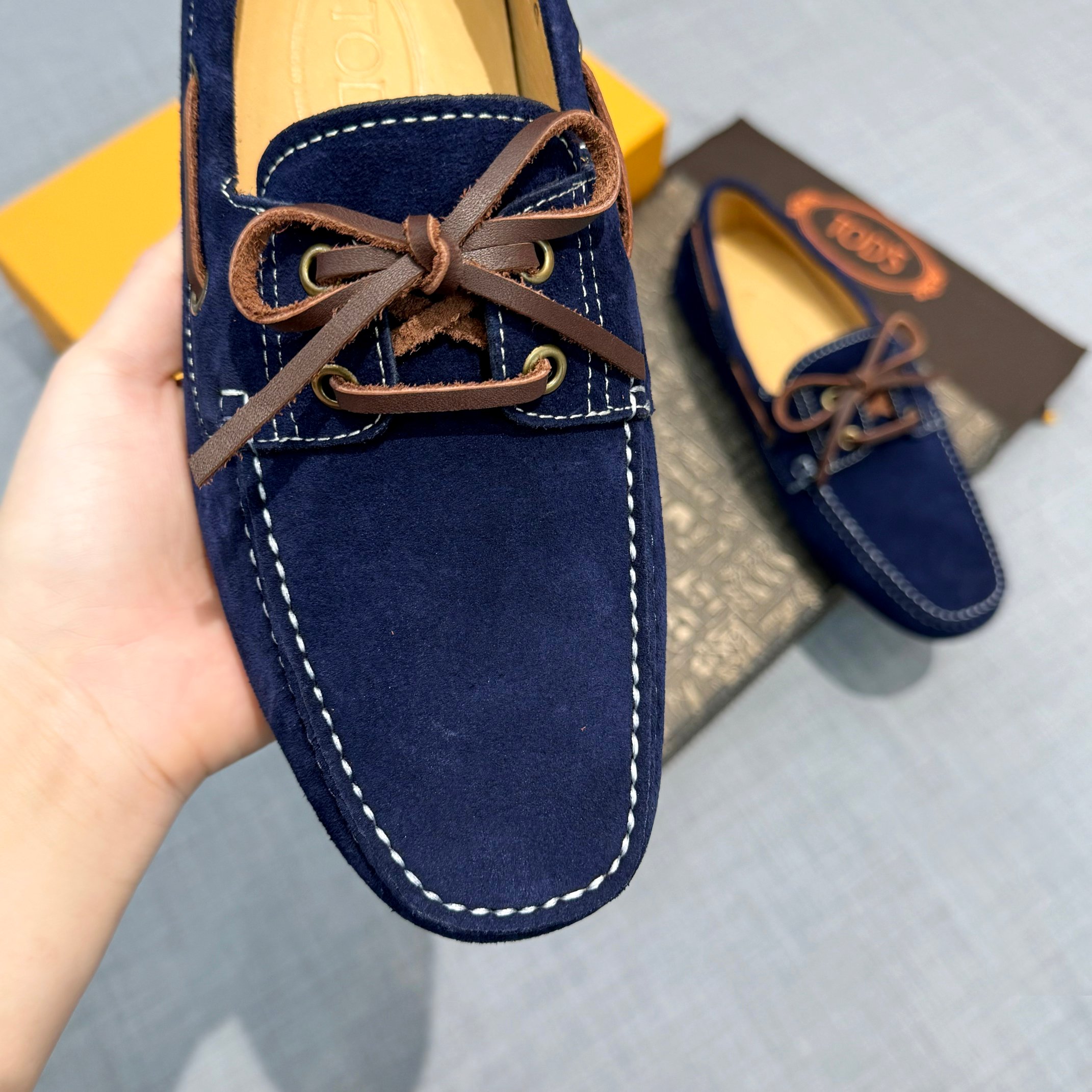 Precio de fábrica: [Tods] zapatos de soja para hombre Contra sincronización nueva calidad de gama al