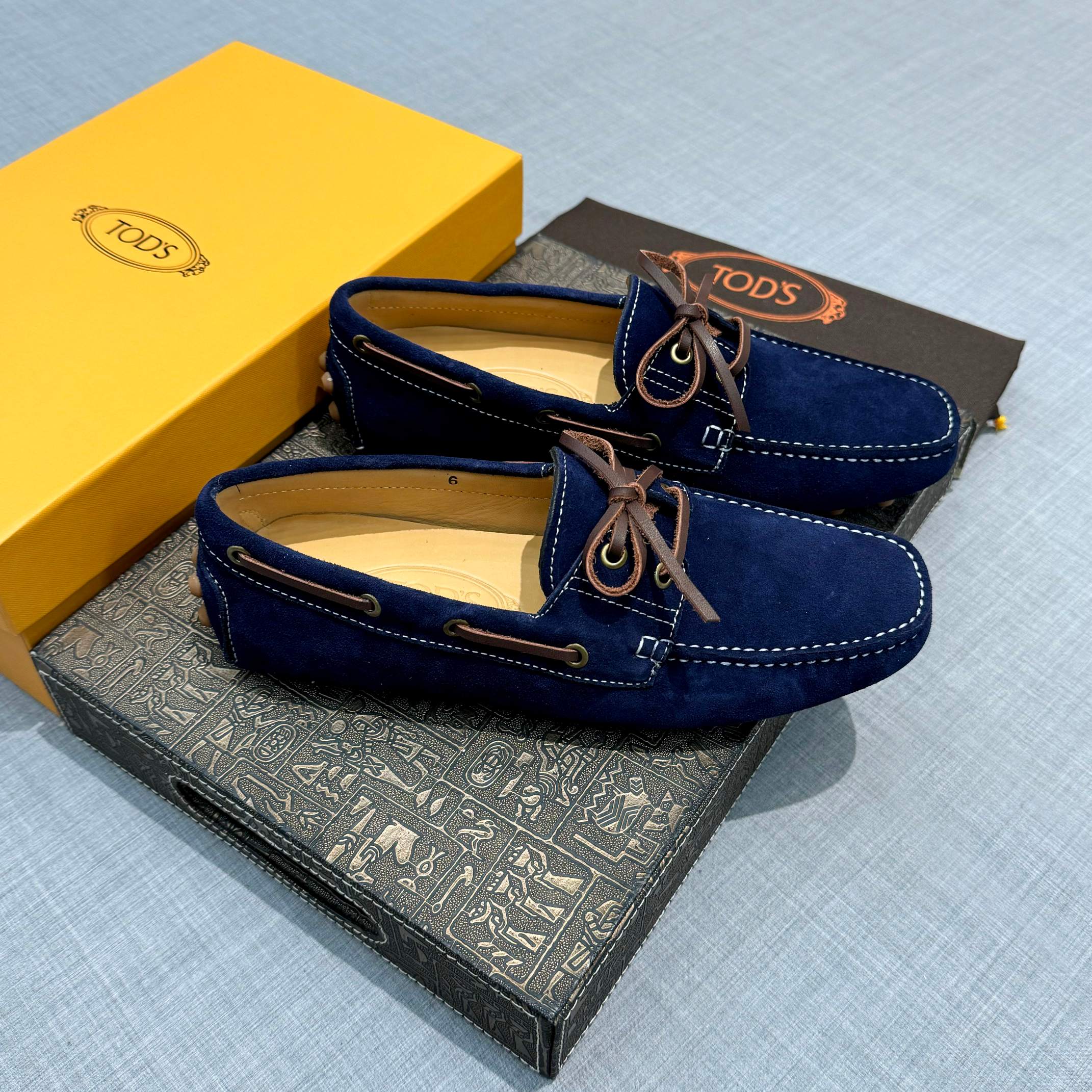 Precio de fábrica: [Tods] zapatos de soja para hombre Contra sincronización nueva calidad de gama al
