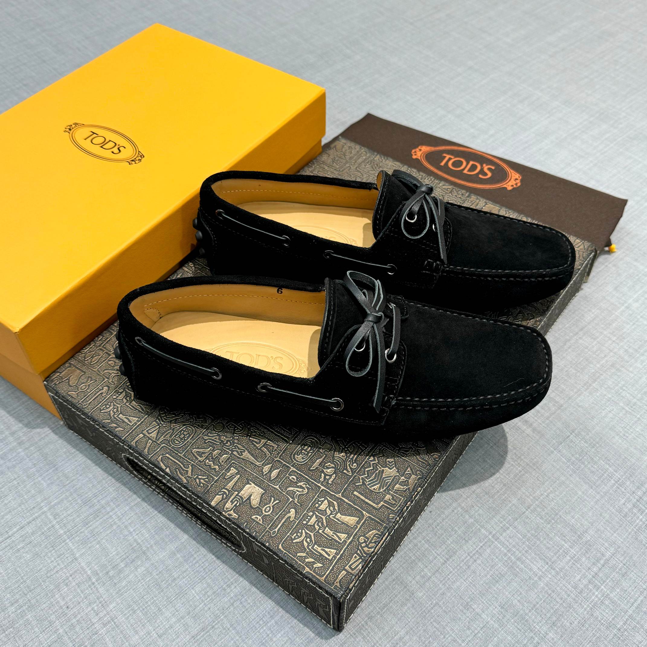 Precio de fábrica: [Tods] Zapatos de soja para hombre Contador sincrónico nueva calidad de gama alta