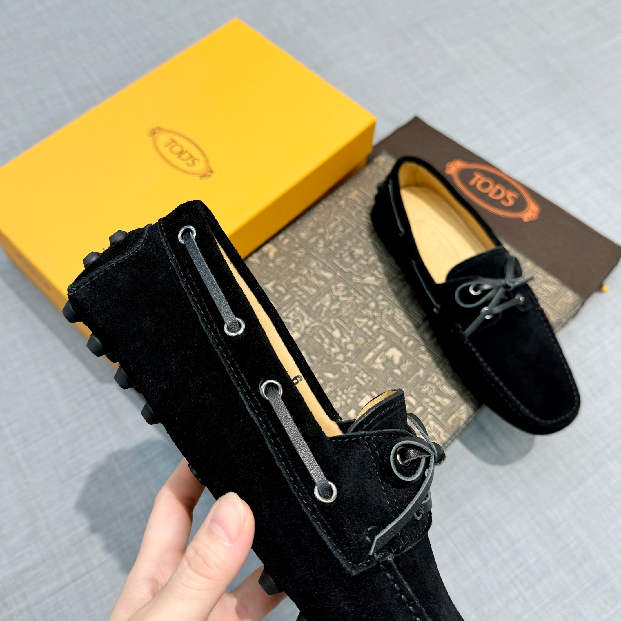 Precio de fábrica: [Tods] Zapatos de soja para hombre Contador sincrónico nueva calidad de gama alta