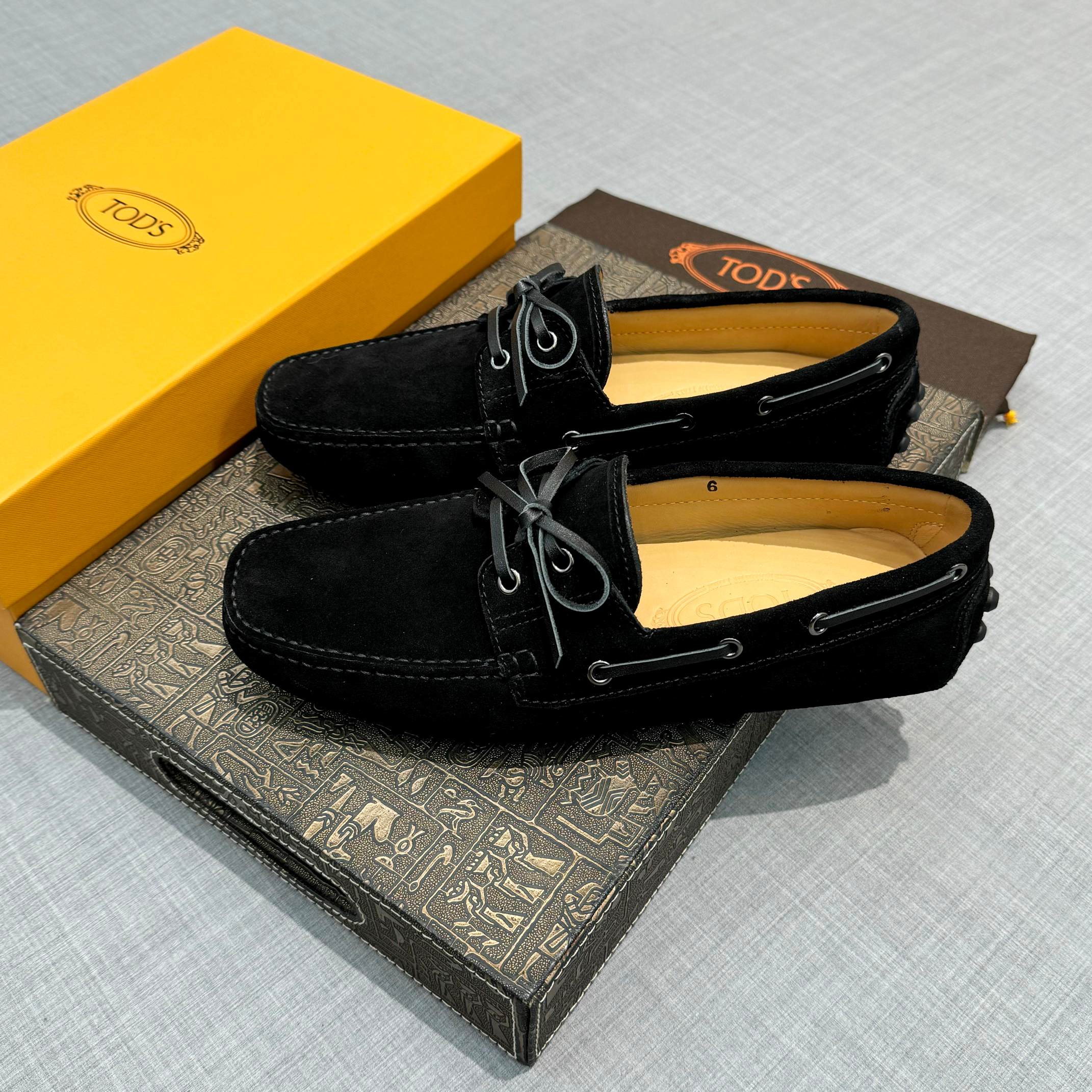 Precio de fábrica: [Tods] Zapatos de soja para hombre Contador sincrónico nueva calidad de gama alta