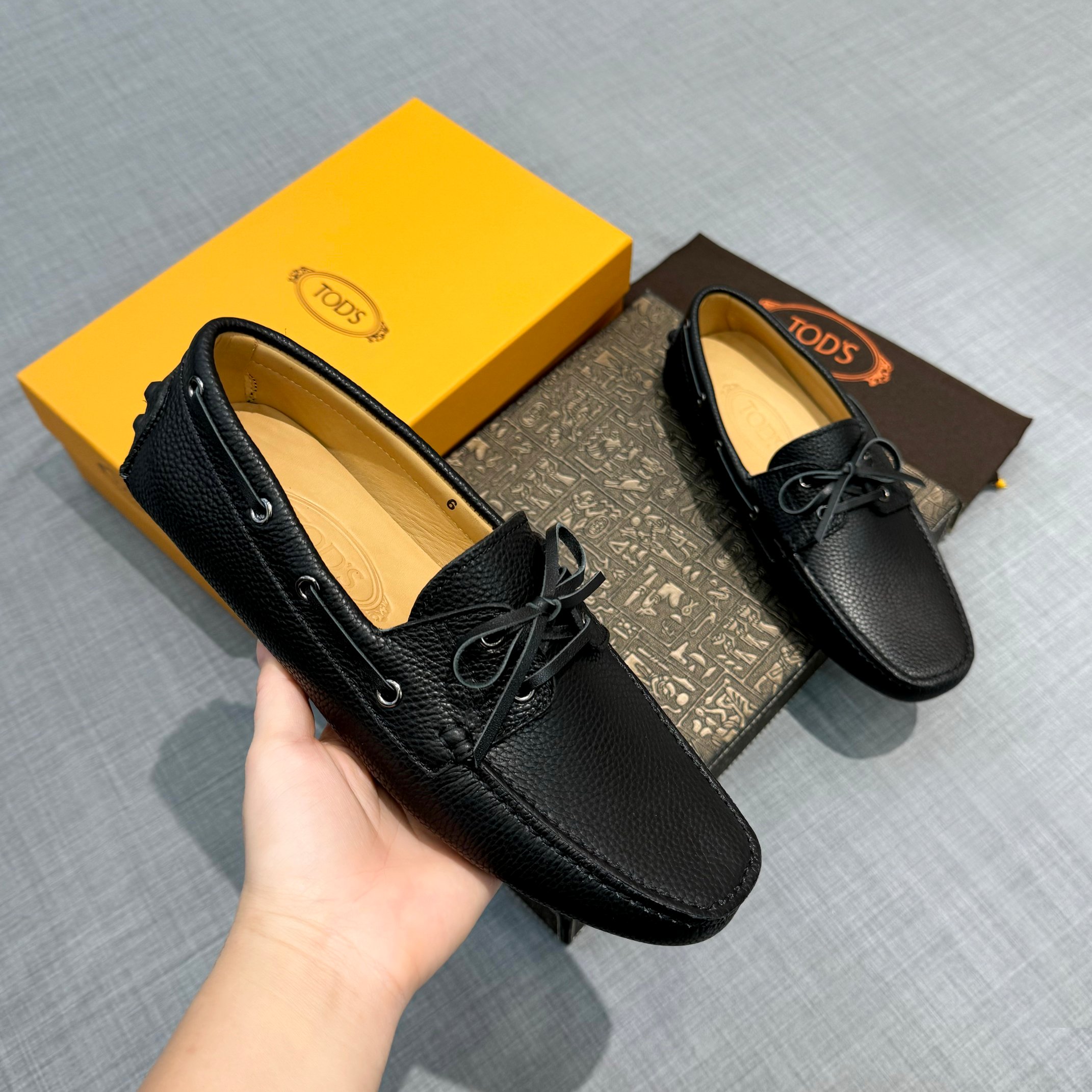 Precio de fábrica: [Tods] zapatos de hombre de soja Sincronización de contador nueva calidad de gama