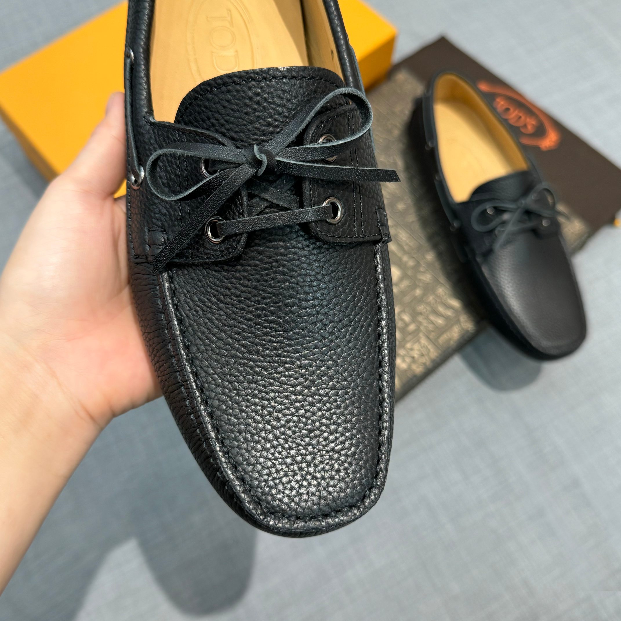 Precio de fábrica: [Tods] zapatos de hombre de soja Sincronización de contador nueva calidad de gama