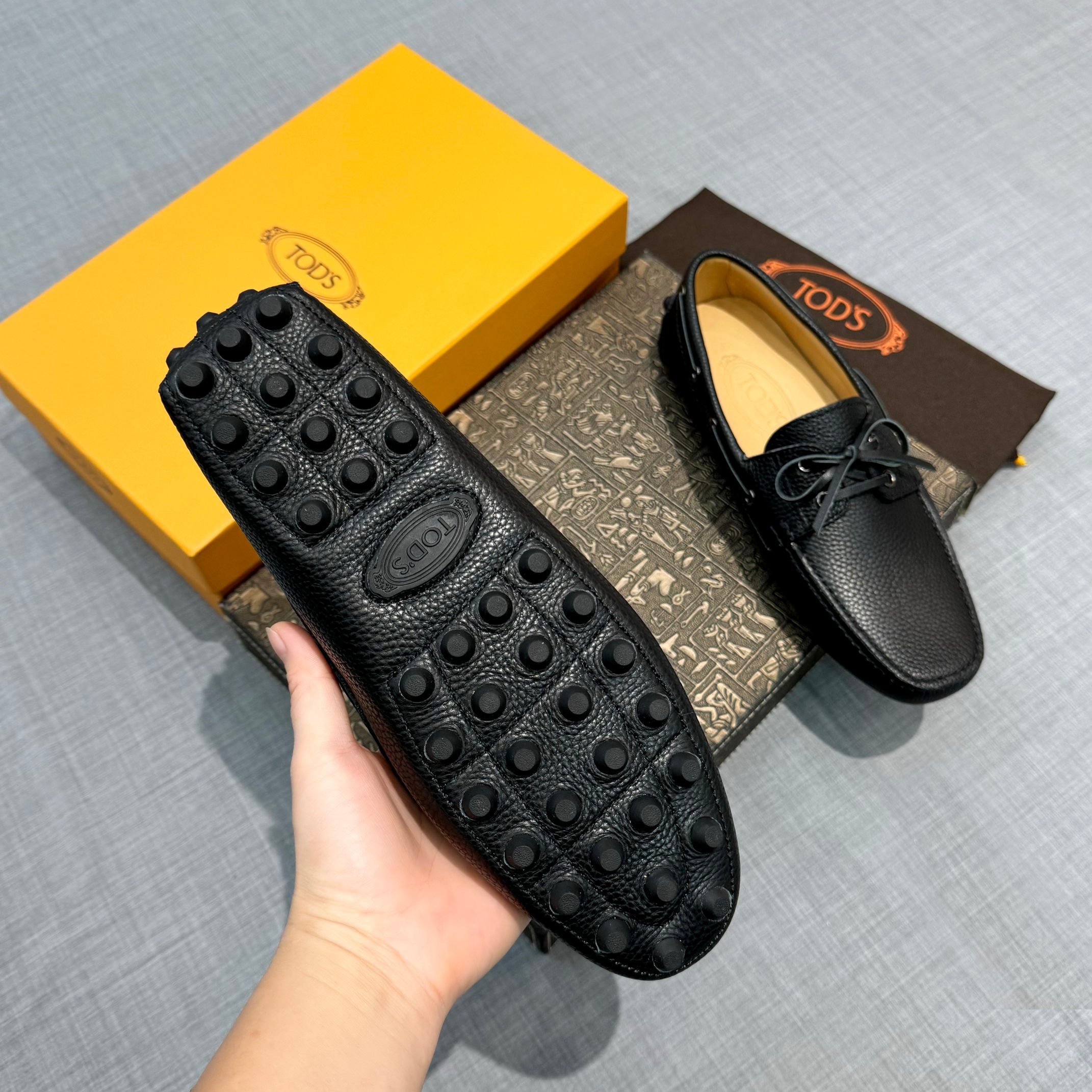 Precio de fábrica: [Tods] zapatos de hombre de soja Sincronización de contador nueva calidad de gama
