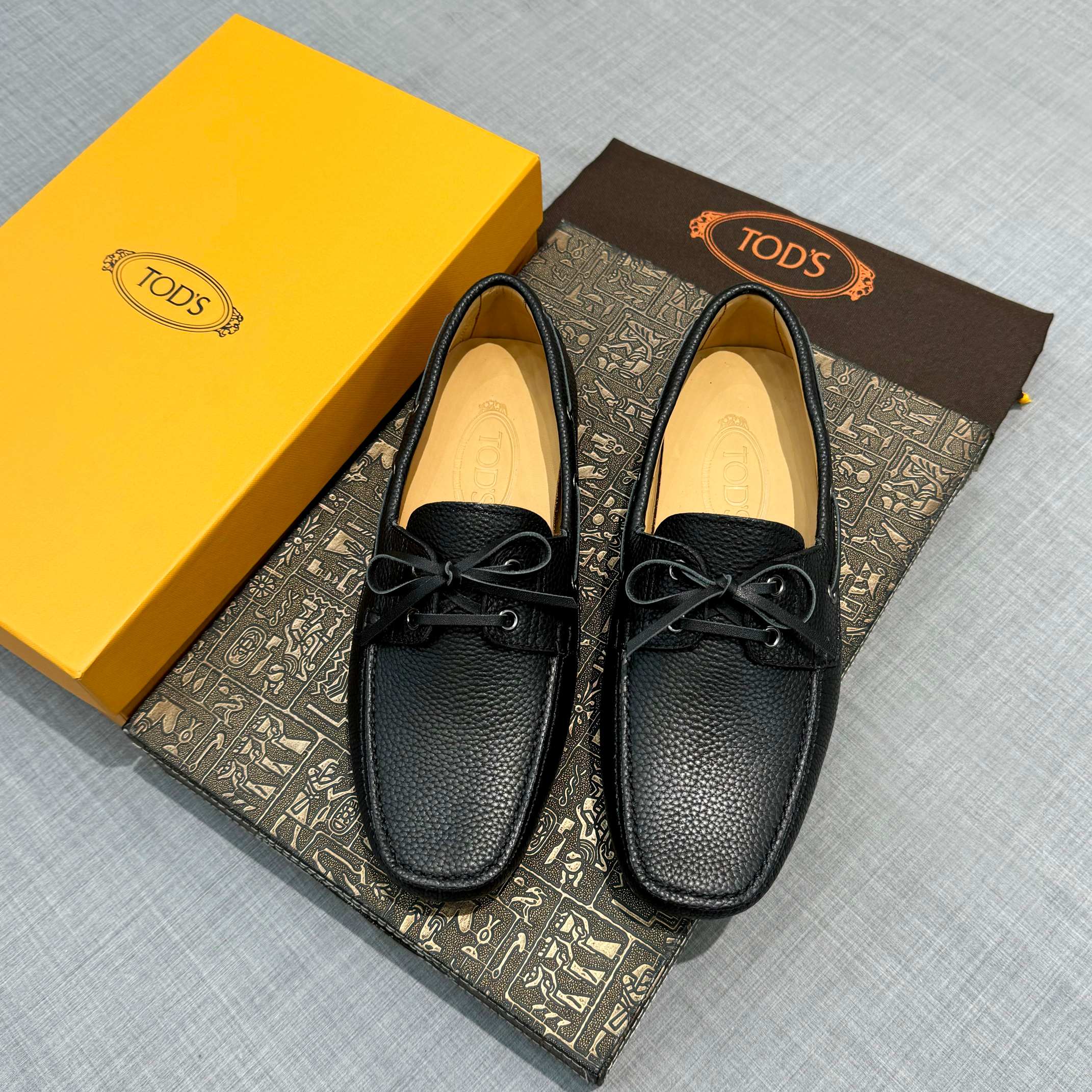 Precio de fábrica: [Tods] zapatos de hombre de soja Sincronización de contador nueva calidad de gama