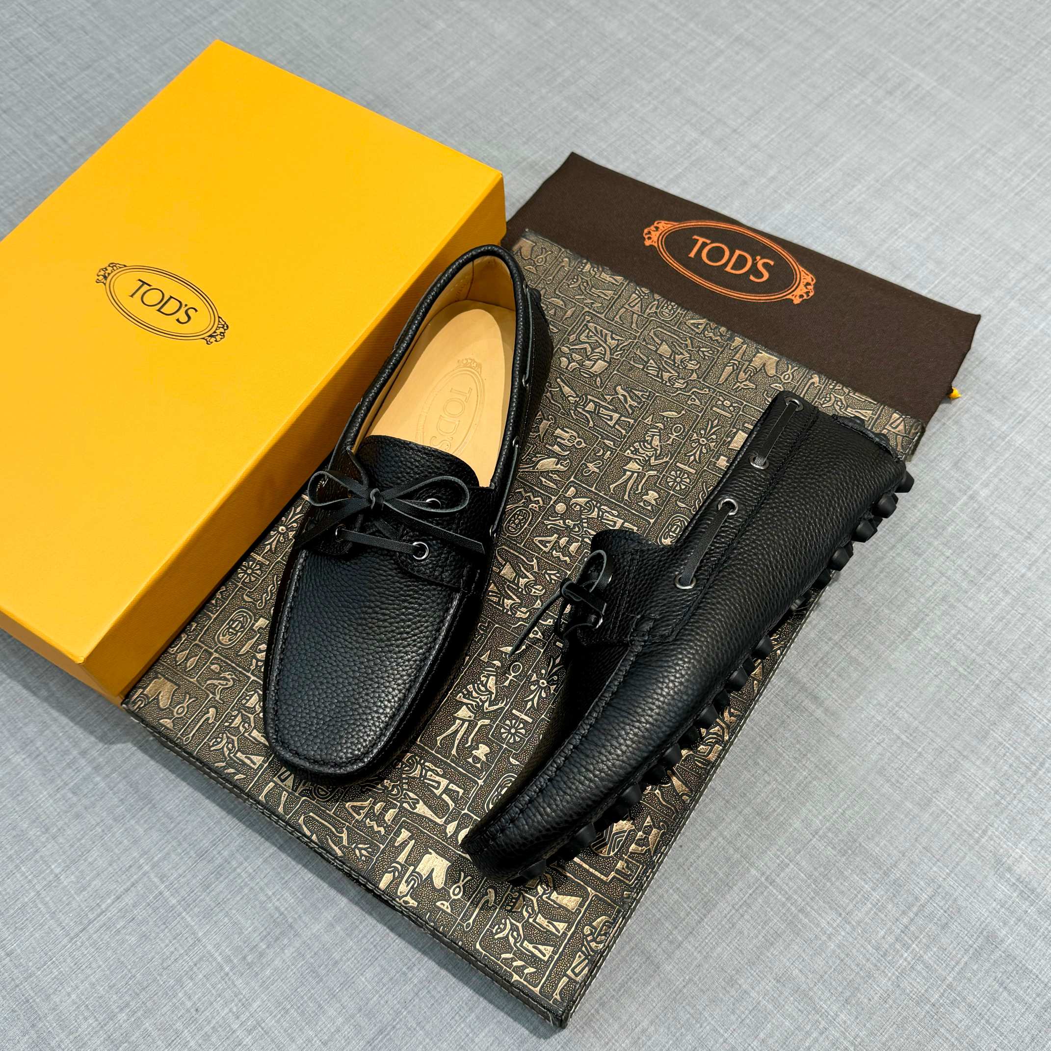 Precio de fábrica: [Tods] zapatos de hombre de soja Sincronización de contador nueva calidad de gama
