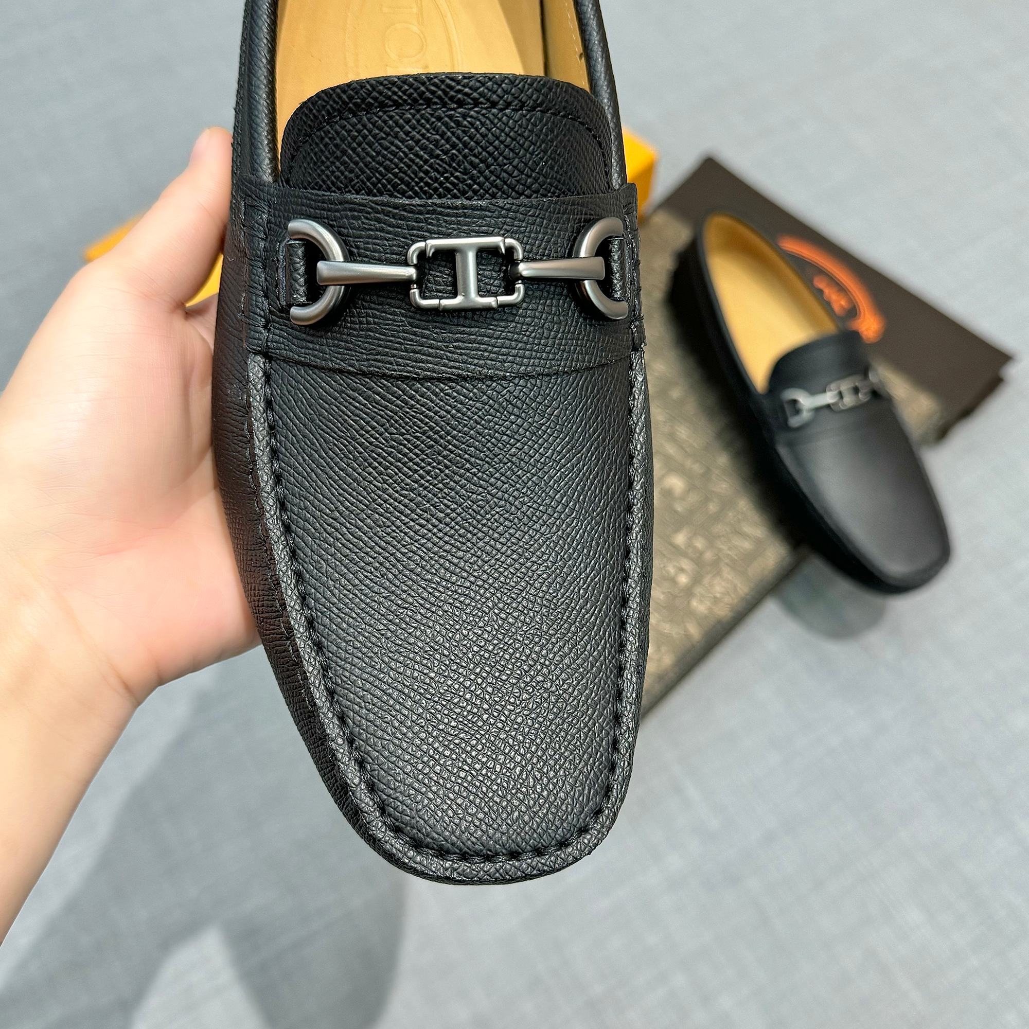 Precio de fábrica: [Tods] Men's Soya Shoes Counter synchronised new Forro de piel de vacuno flor de 