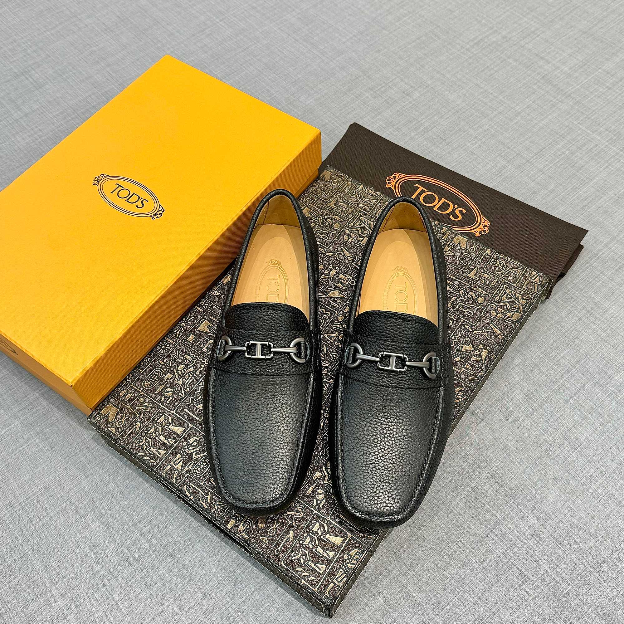 Precio de fábrica: [Tods] zapatos de hombre de soja Sincronización de contador nueva calidad de gama