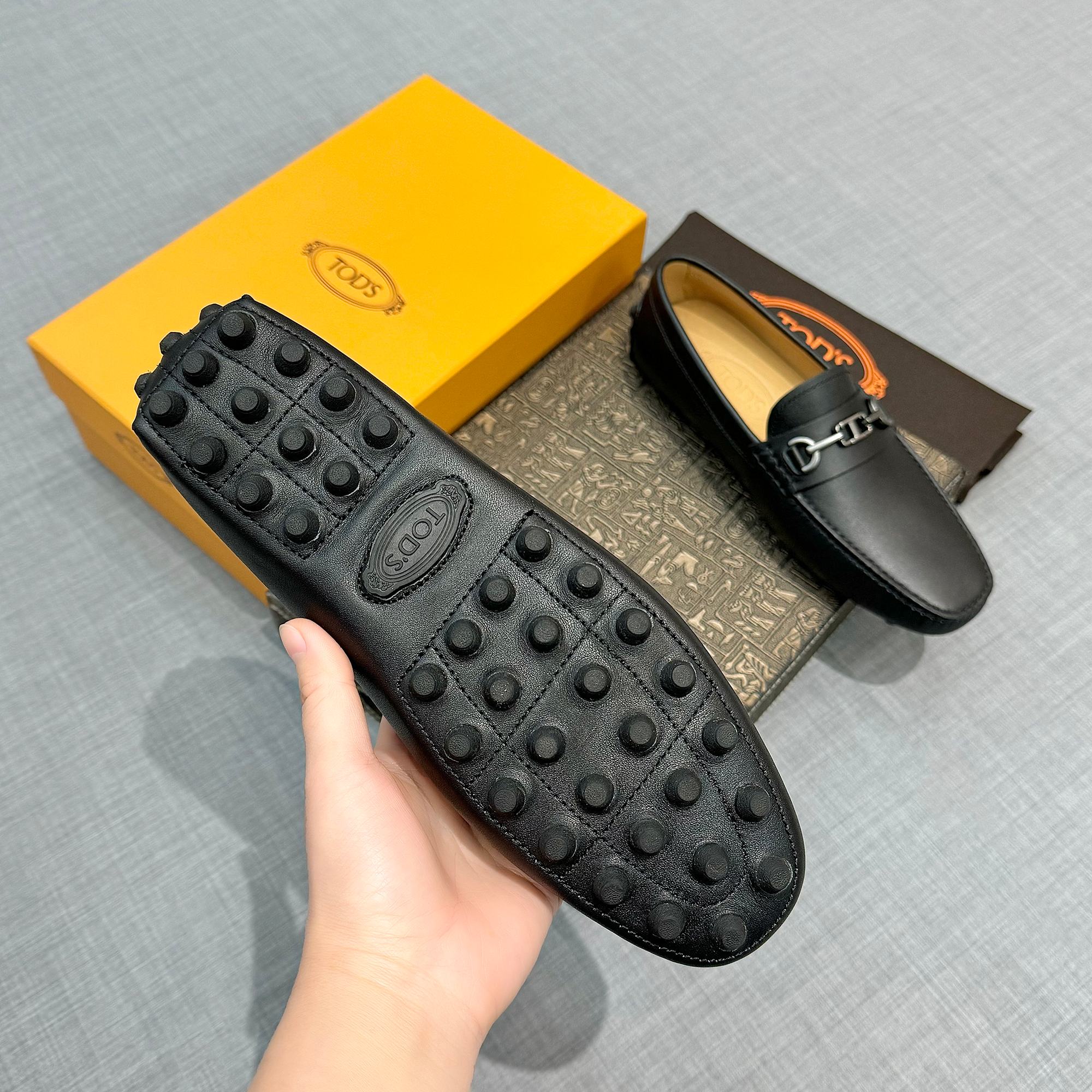 Precio de fábrica: [Tods] zapatos de hombre de soja Sincronización de contador nueva calidad de gama
