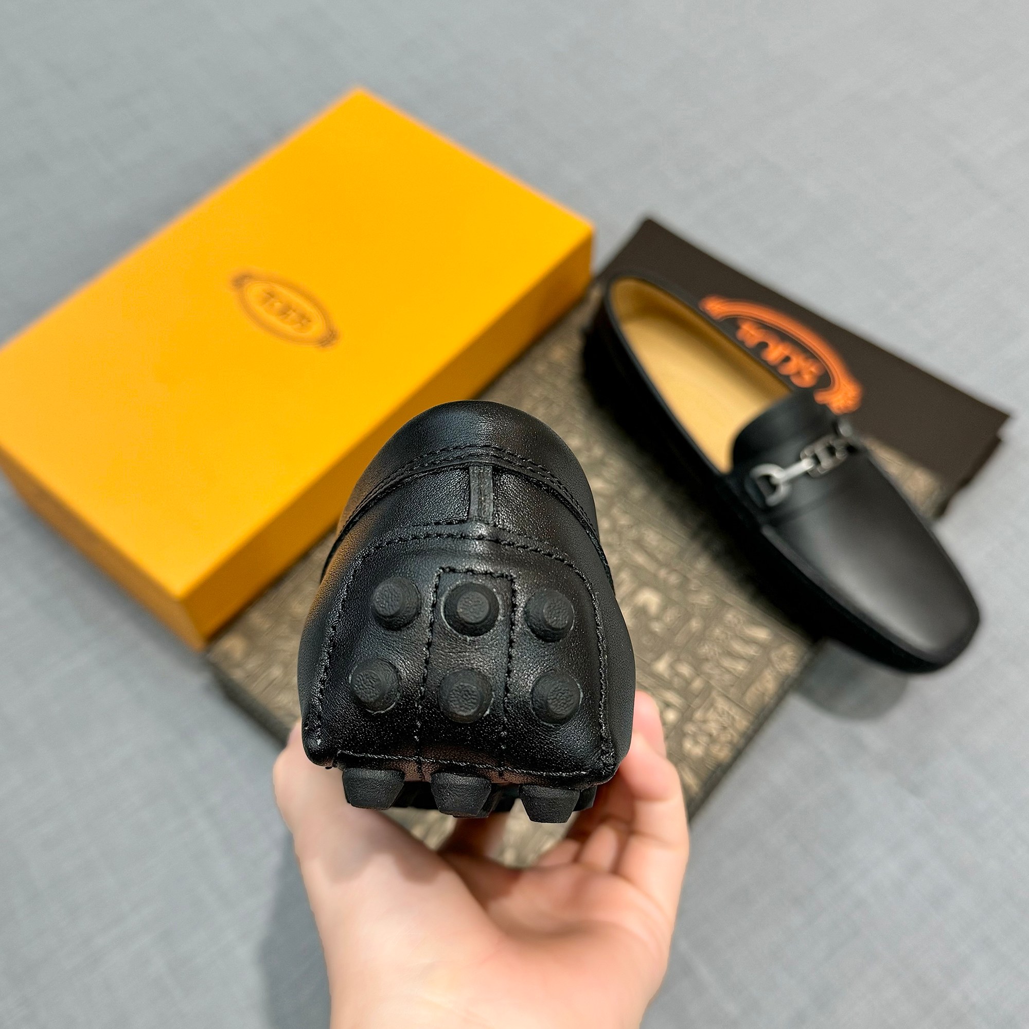 Precio de fábrica: [Tods] zapatos de hombre de soja Sincronización de contador nueva calidad de gama
