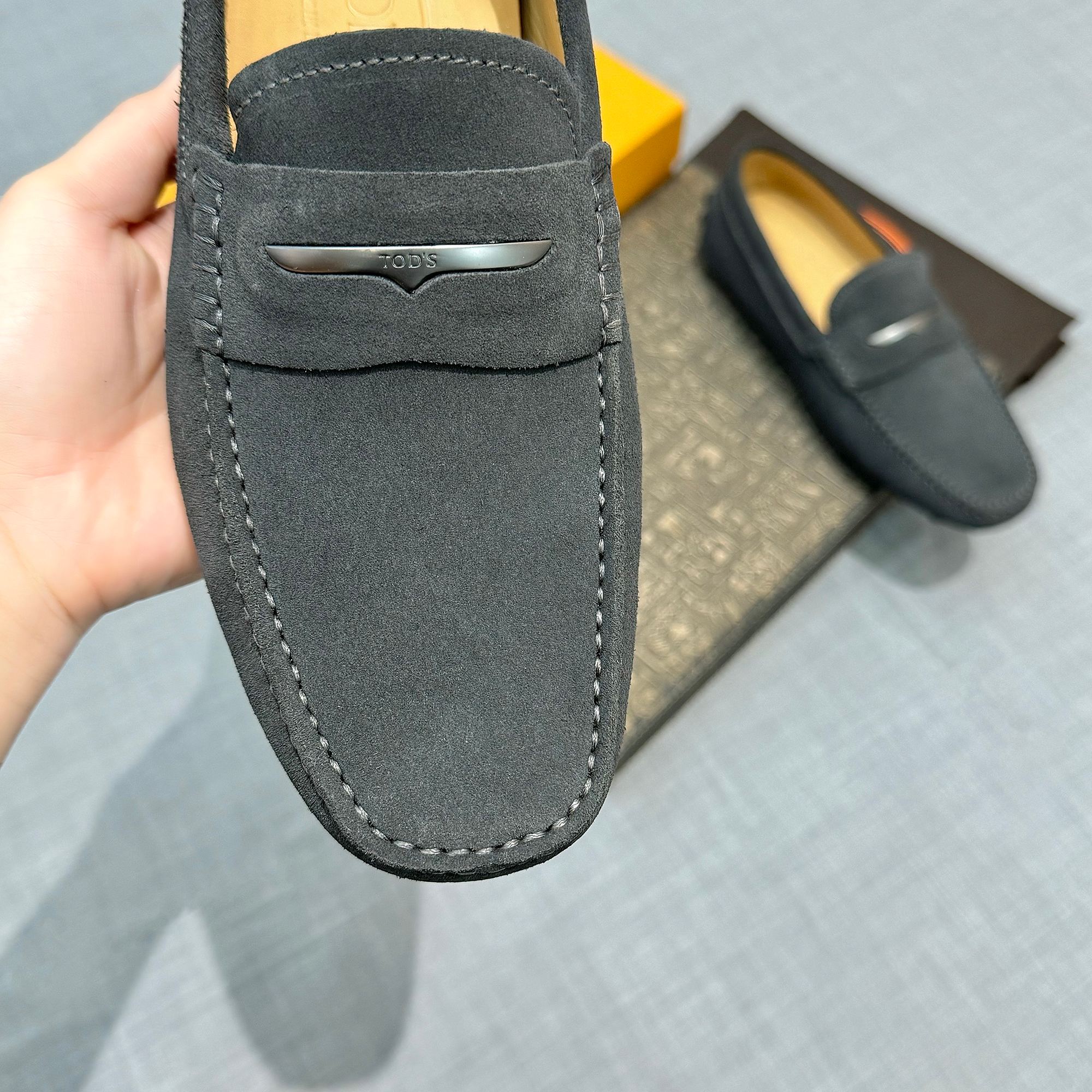 Precio de fábrica: [Tods] zapatos de soja de los hombres Contra sincronización nueva calidad de gama
