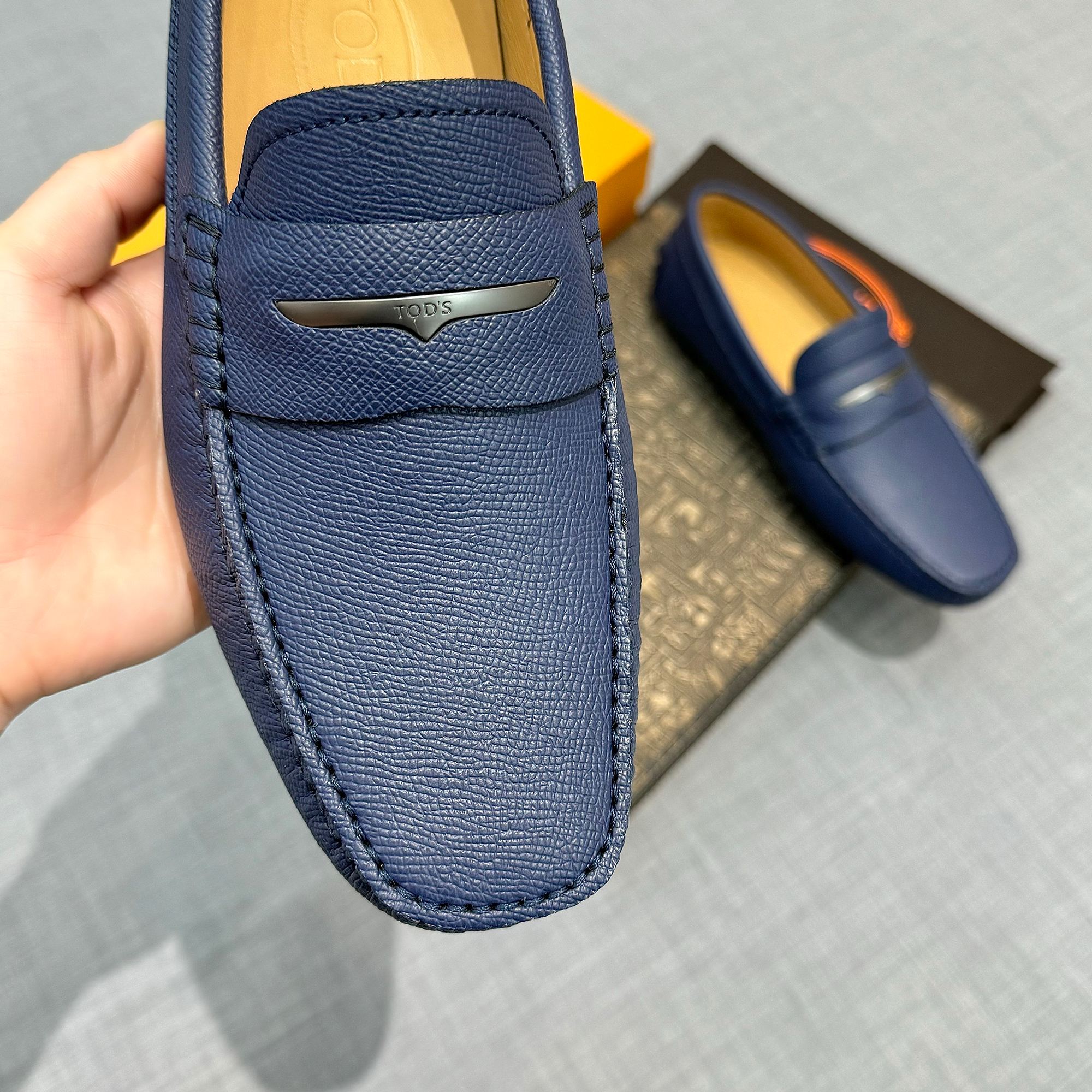 Precio de fábrica: [Tods] zapatos de los hombres de soja Contador sincronización nuevo de gama alta 