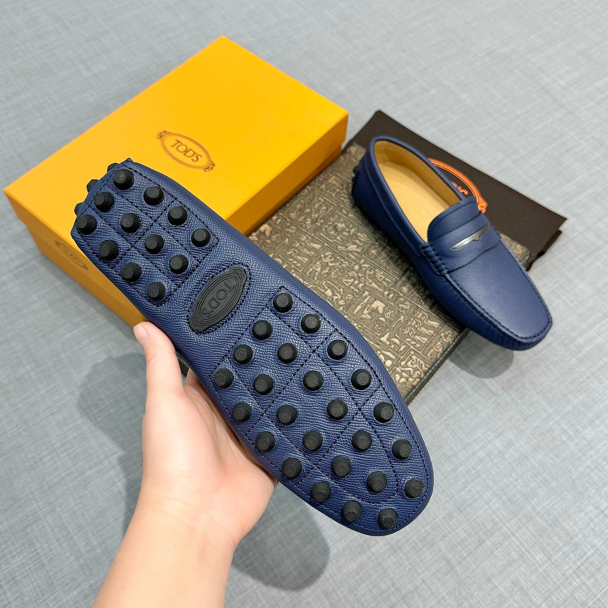 Precio de fábrica: [Tods] zapatos de los hombres de soja Contador sincronización nuevo de gama alta 