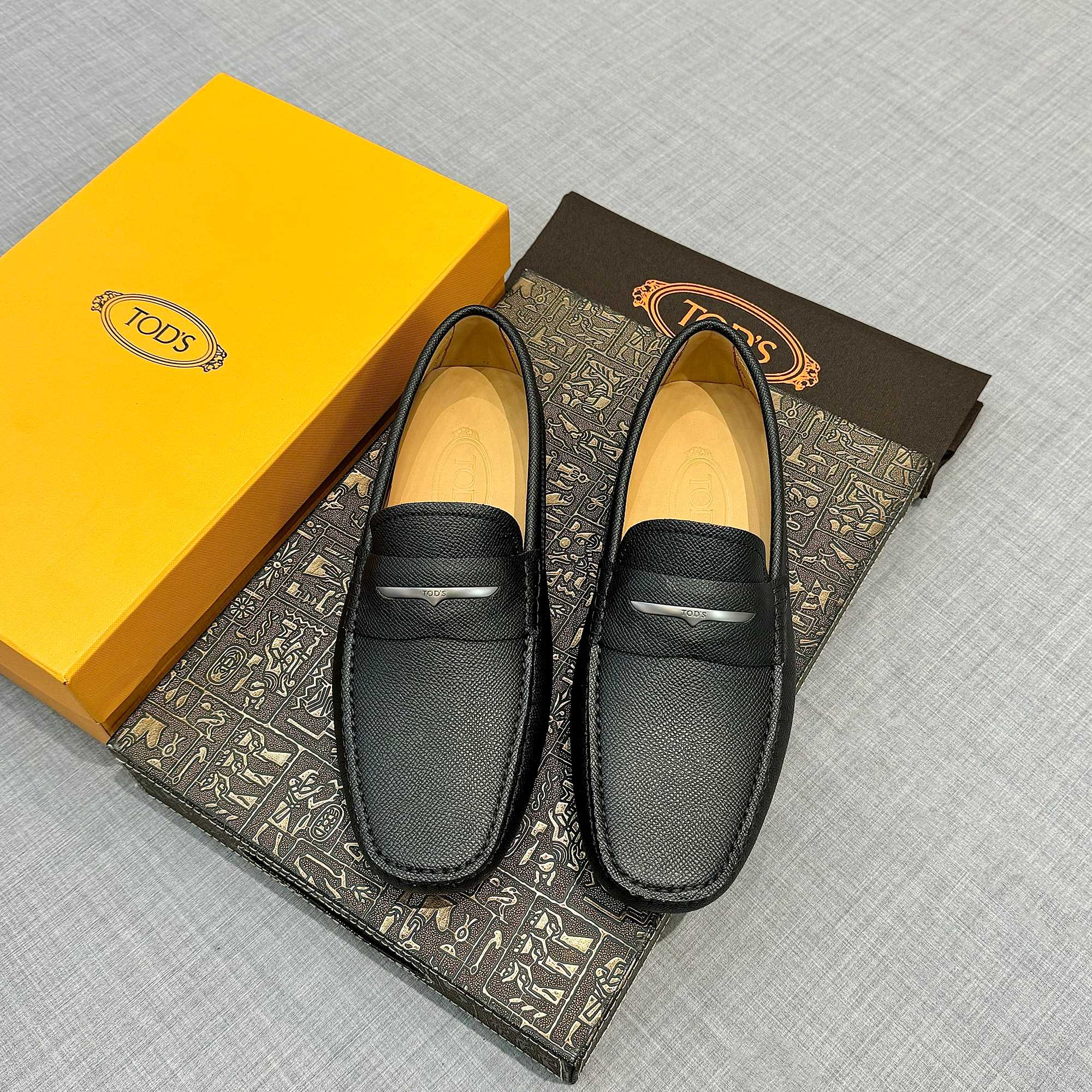 Precio de fábrica: [Tods] Men's Soya Shoes Counter synchronised new Forro de piel de vacuno flor de