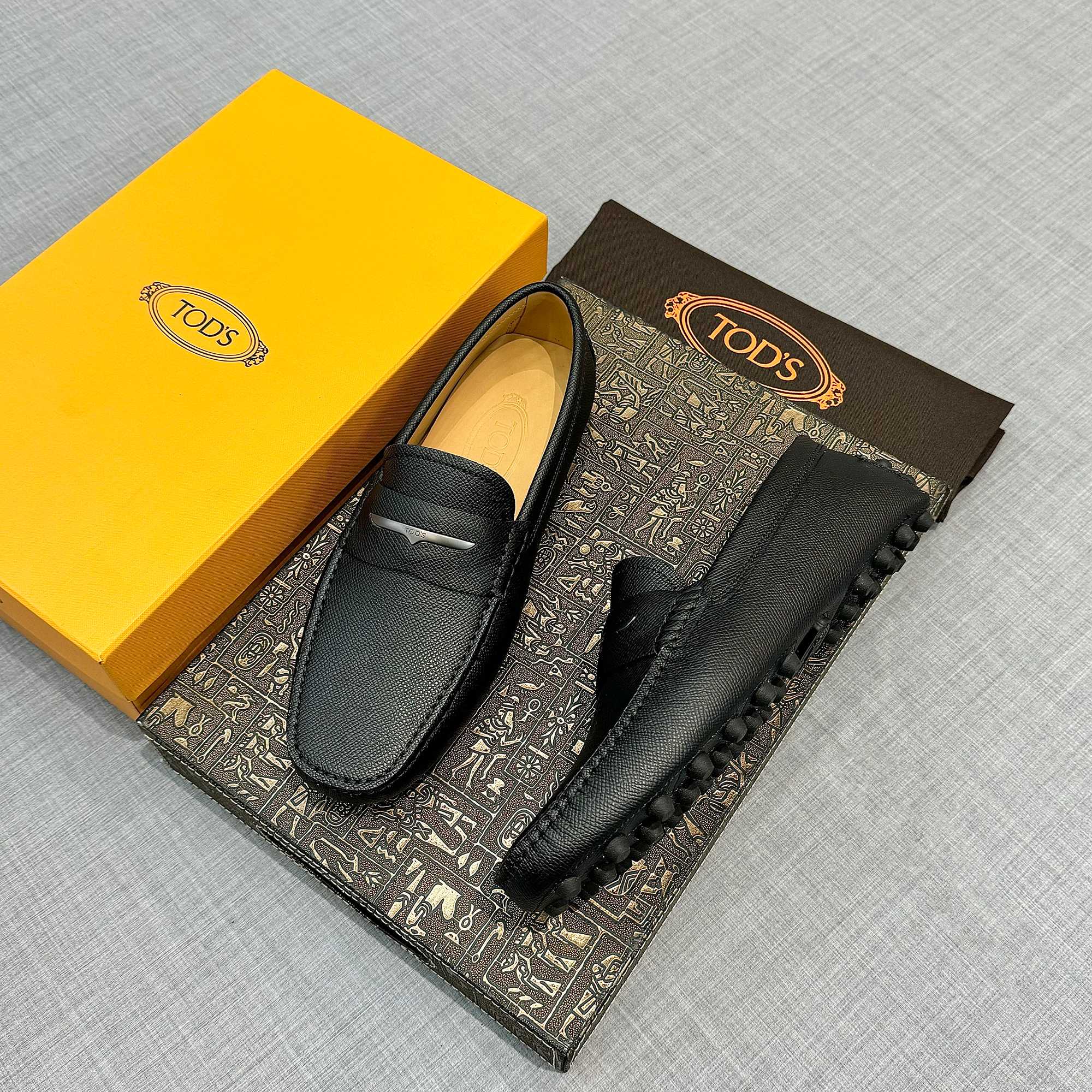 Precio de fábrica: [Tods] Men's Soya Shoes Counter synchronised new Forro de piel de vacuno flor de 