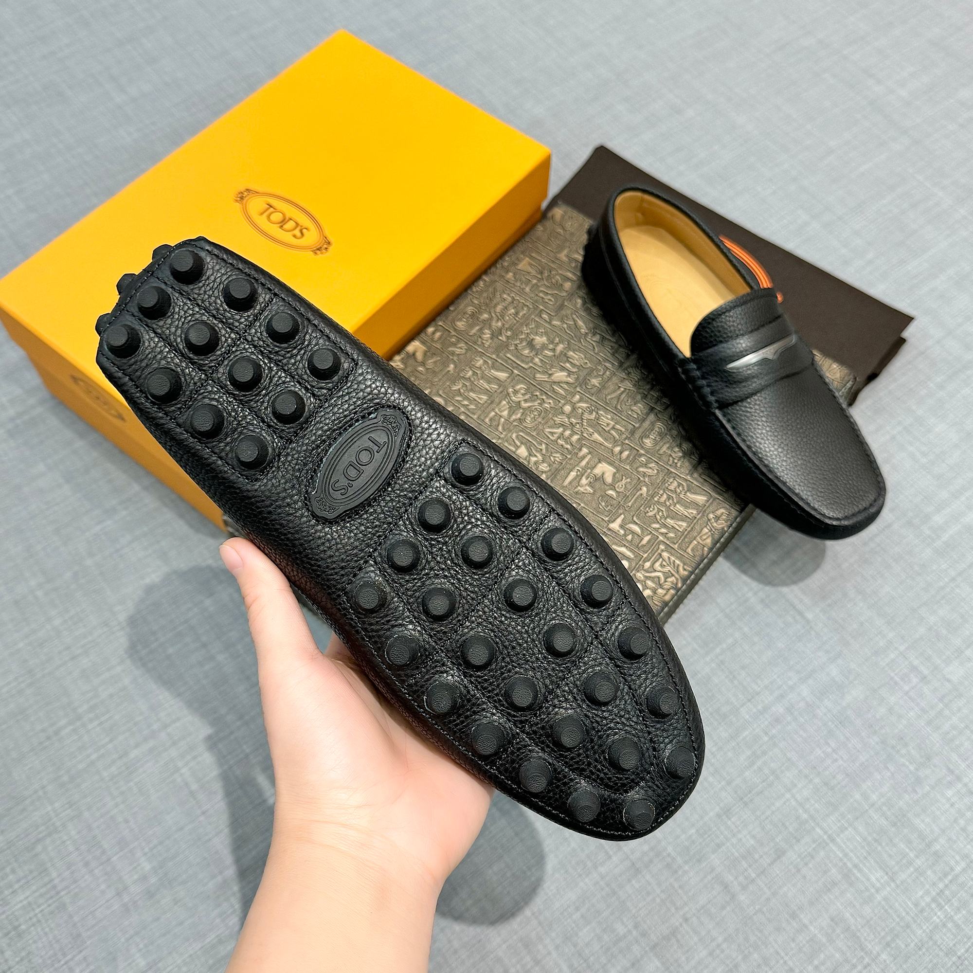 Precio de fábrica: [Tods] zapatos de hombre de soja Sincronización de contador nueva calidad de gama