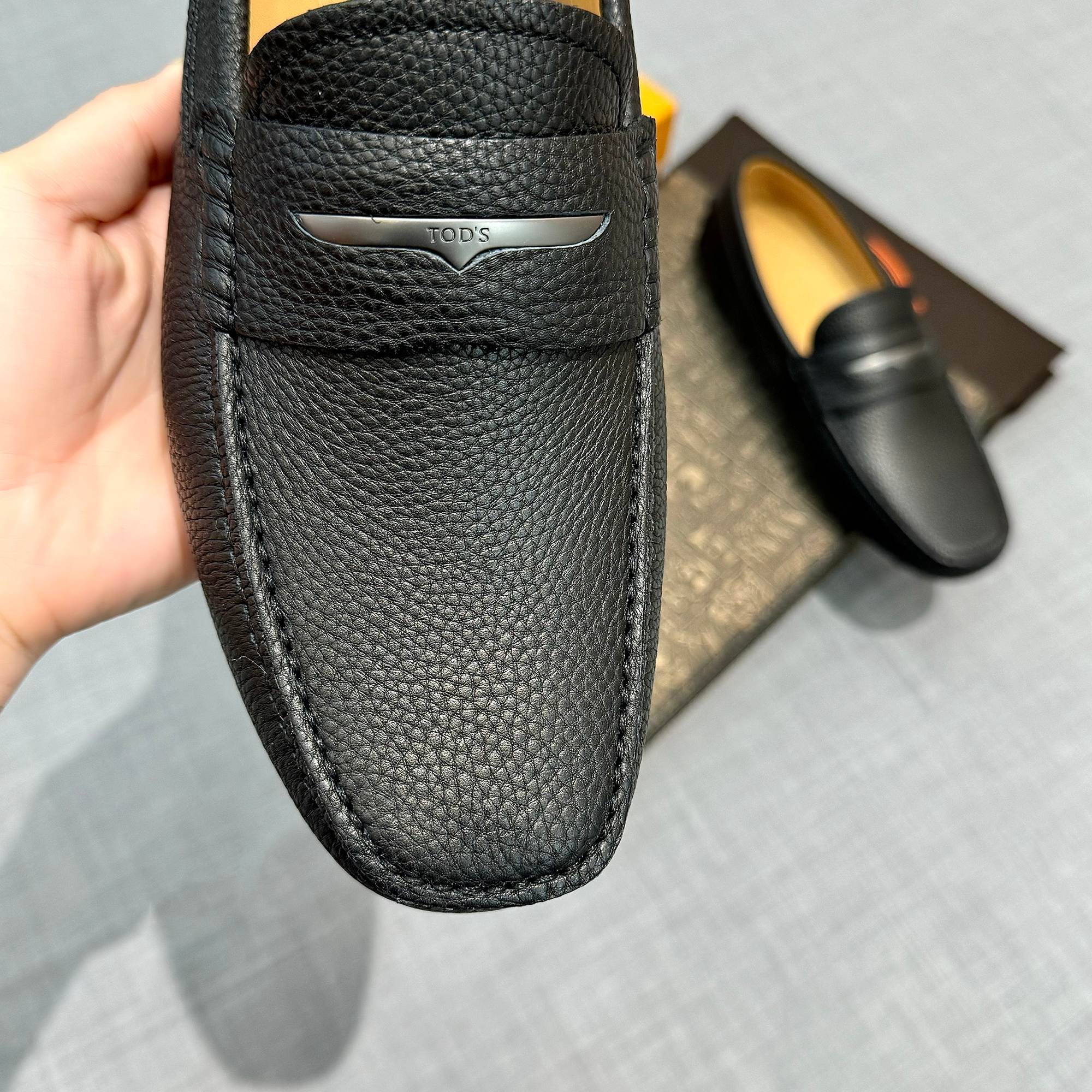 Precio de fábrica: [Tods] zapatos de hombre de soja Sincronización de contador nueva calidad de gama