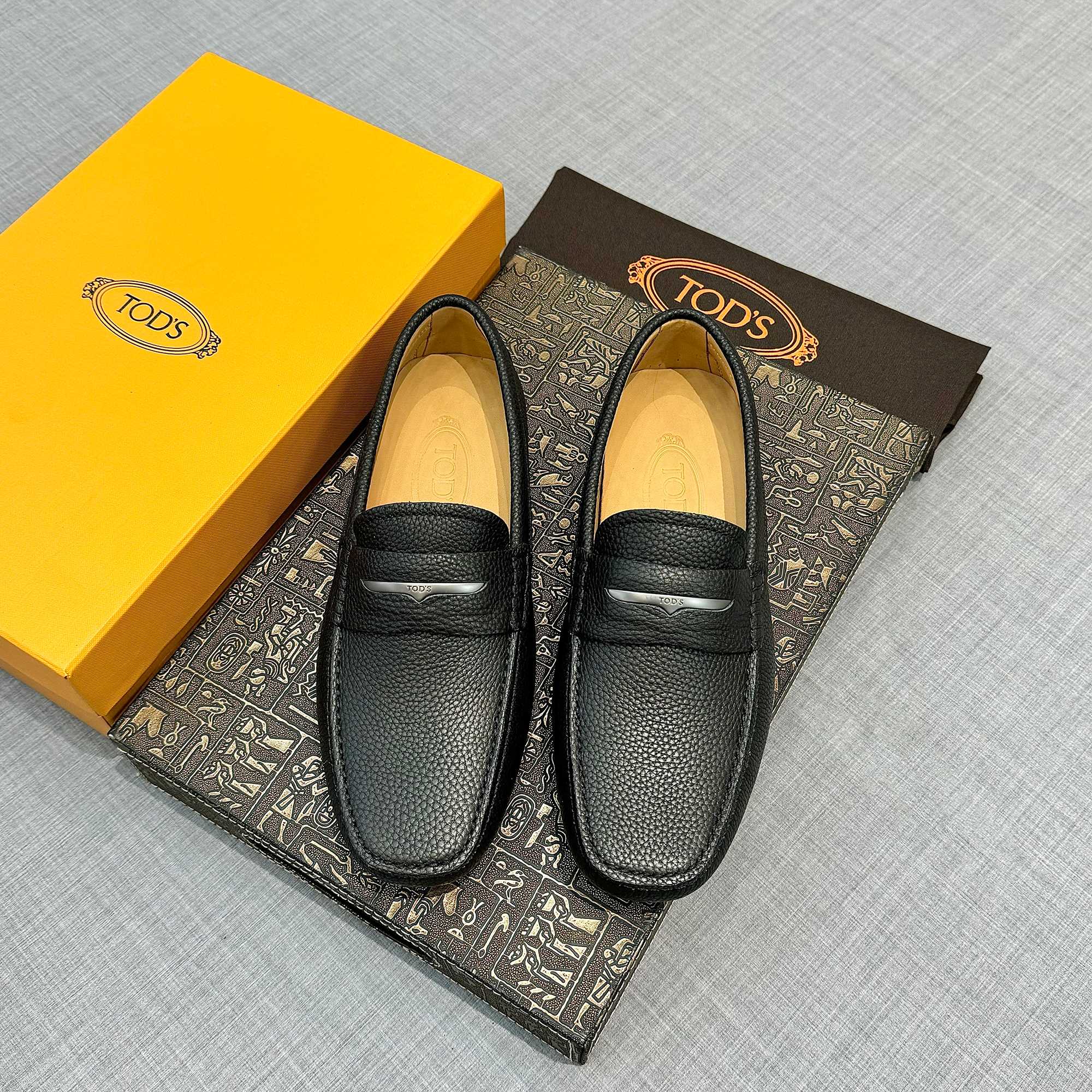 Precio de fábrica: [Tods] zapatos de hombre de soja Sincronización de contador nueva calidad de gama