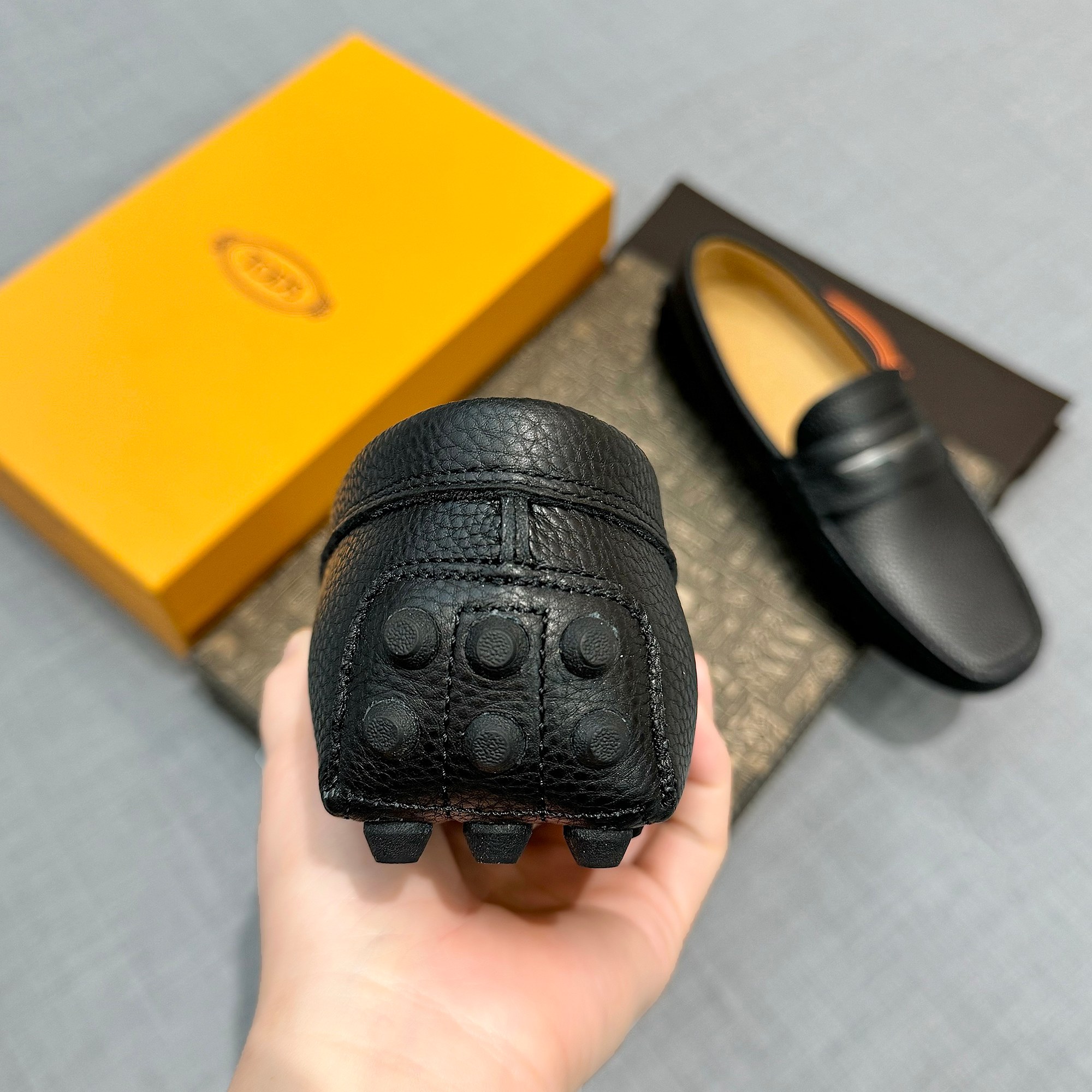 Precio de fábrica: [Tods] zapatos de hombre de soja Sincronización de contador nueva calidad de gama