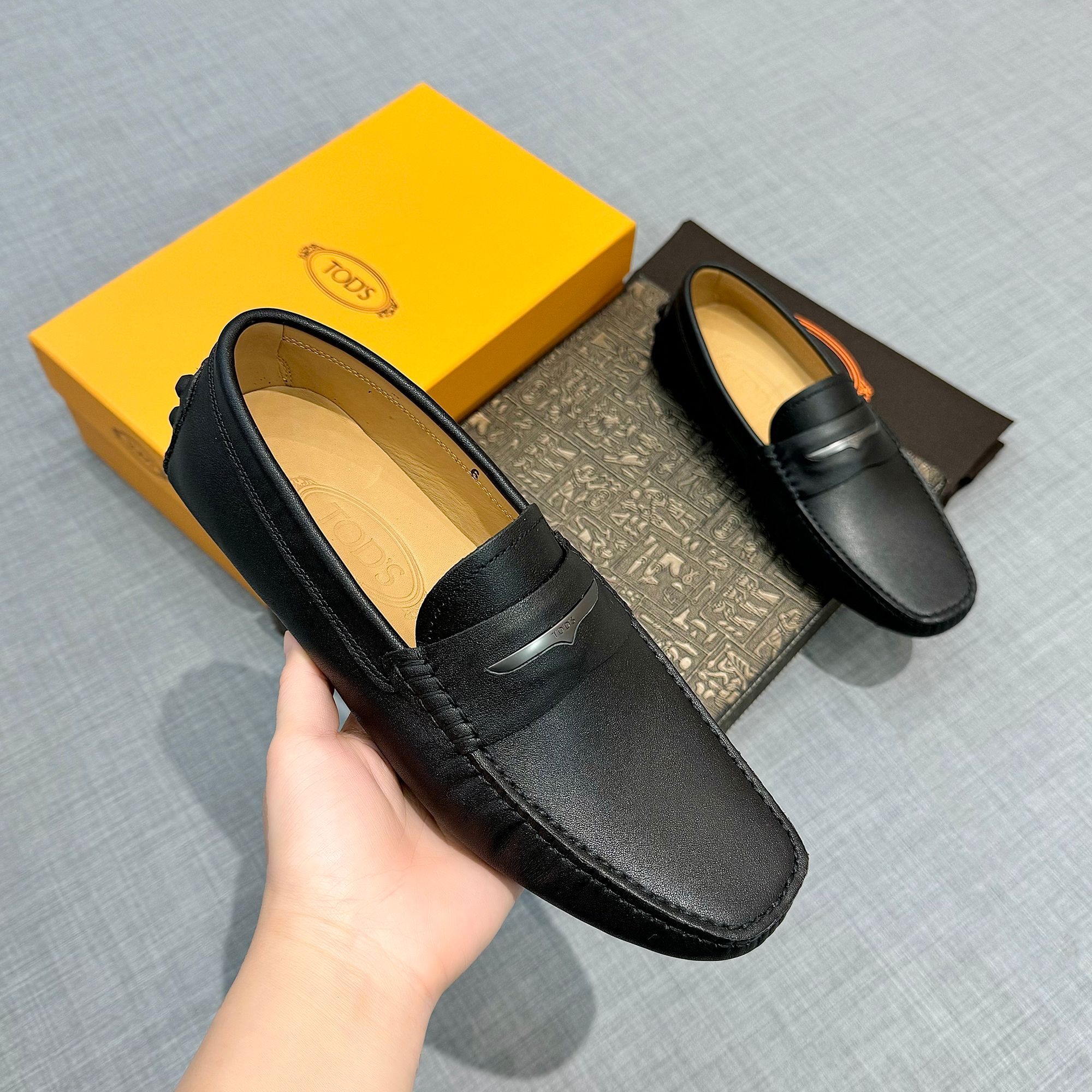 Precio de fábrica: [Tods] zapatos de hombre de soja Sincronización de contador nueva calidad de gama