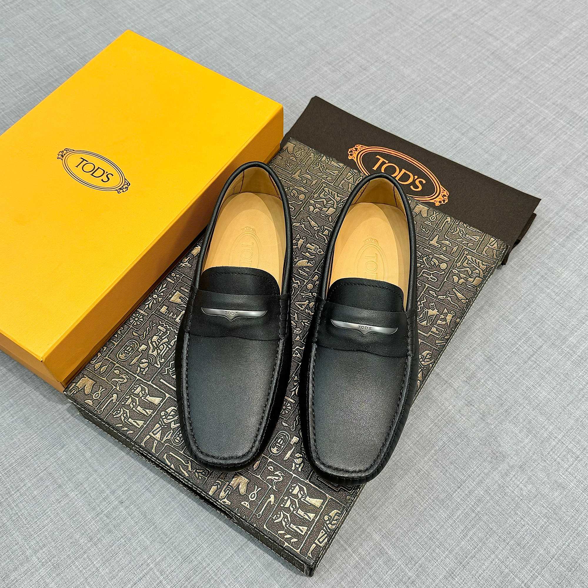 Precio de fábrica: [Tods] zapatos de hombre de soja Sincronización de contador nueva calidad de gama