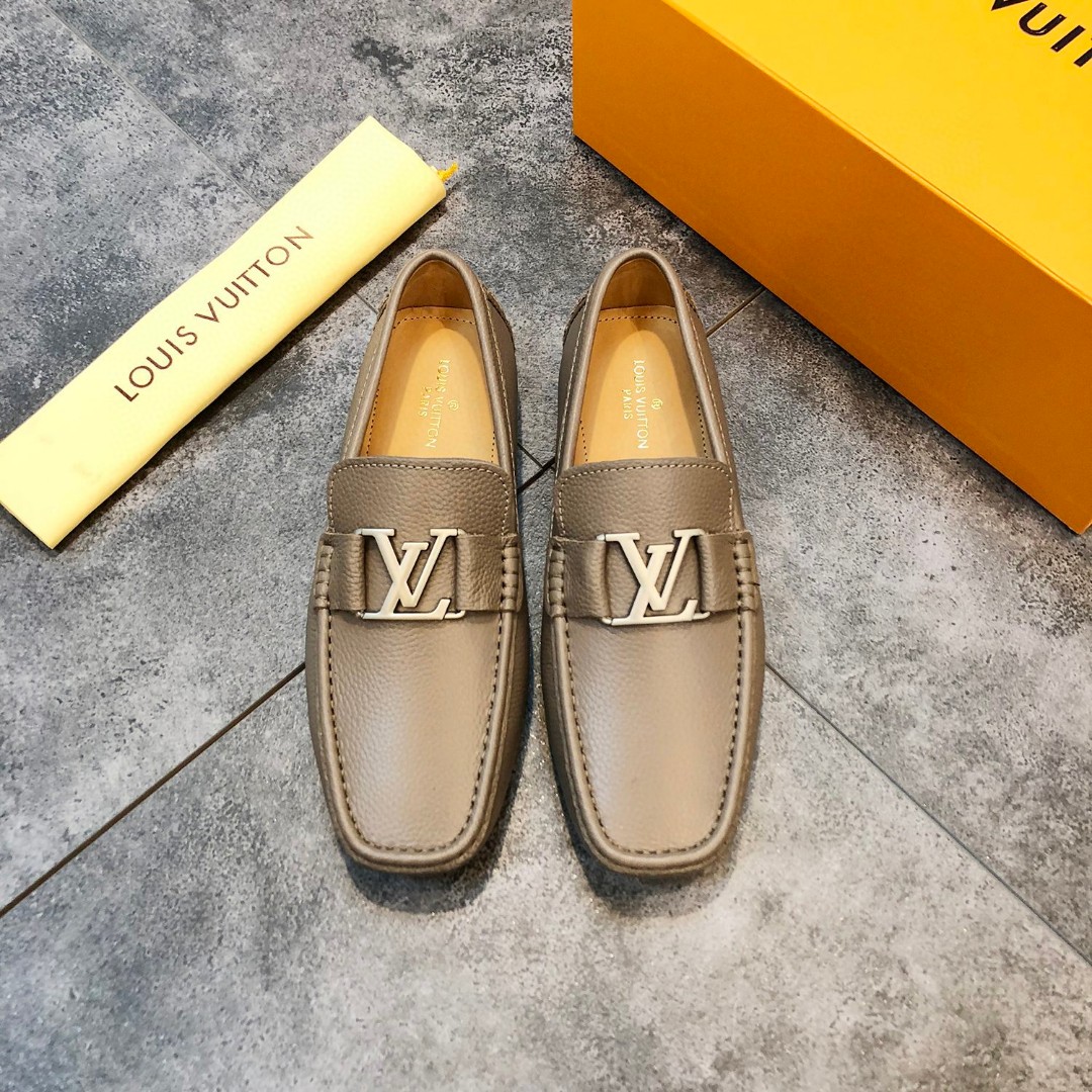 NO:350490,:【L Home】Men’s Bean Dog Shoes Official Website Synchronized〈Market Top Version〉Cowhide Grain Pattern + Apricot Color Original Packaging. Khaki, Size 38-45.,,cowhide19860909:【L 家】男士豆豆鞋 官网同步〈市场顶级版本〉牛皮粒纹+杏色牛里 原版包装 .卡其色,尺码38-45.,,cowhide,Men's shoes