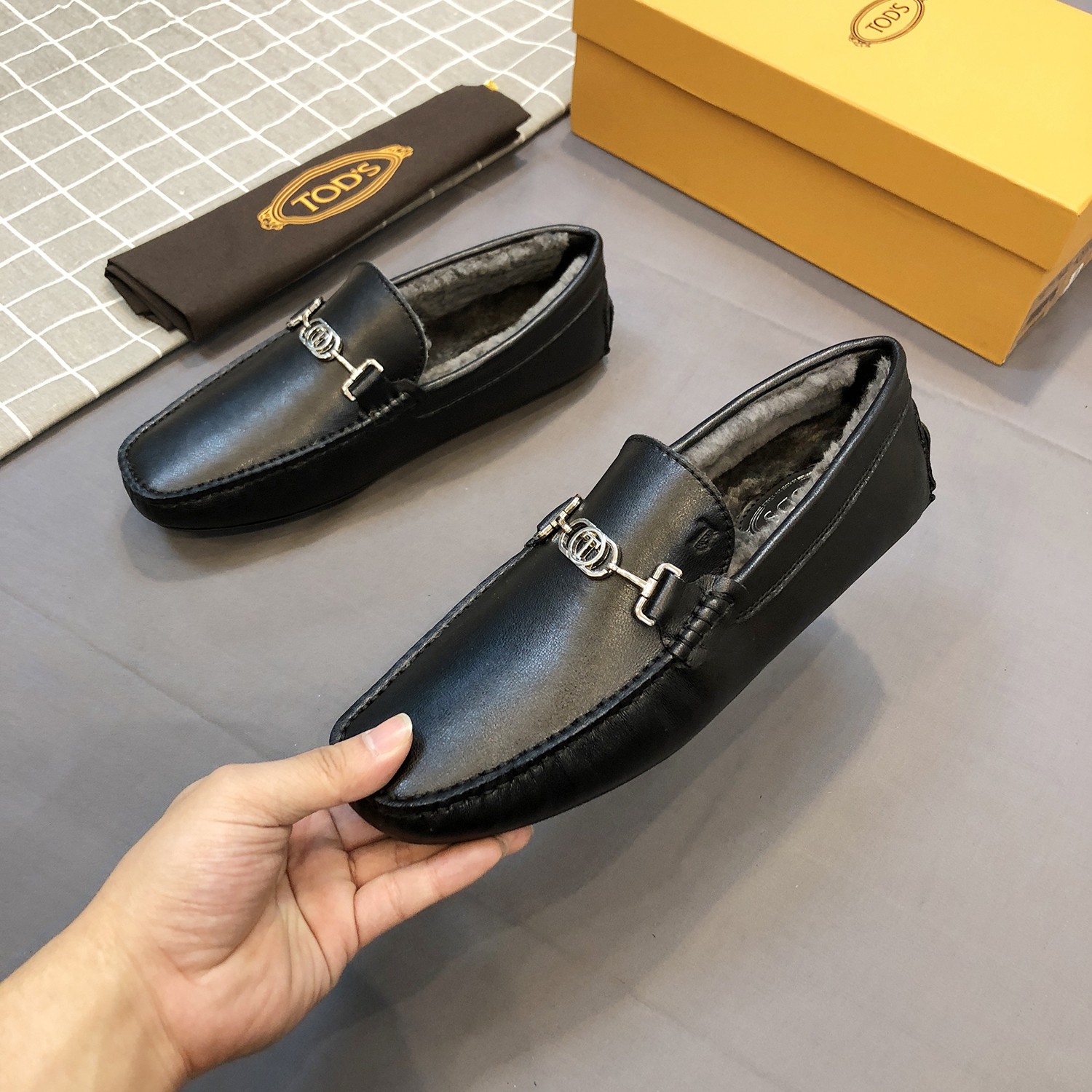 Tods] Autumn/Winter shearling men's driving shoes with warm fur lining 6