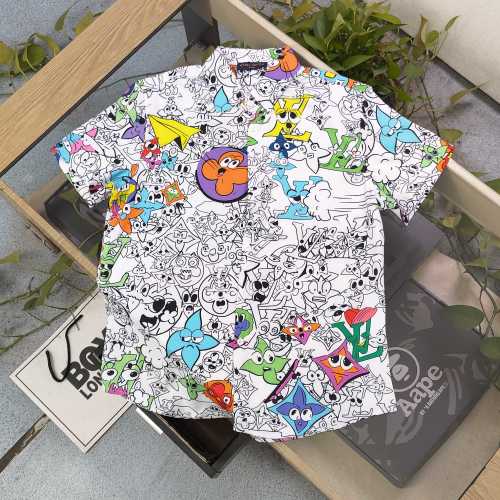Louis Vuitton Cartoon Print Short Sleeve Shirt - Stylish and Comfortable 1 Louis Vuitton Cartoon Print Short Sleeve Shirt - Stylish and Comfortable