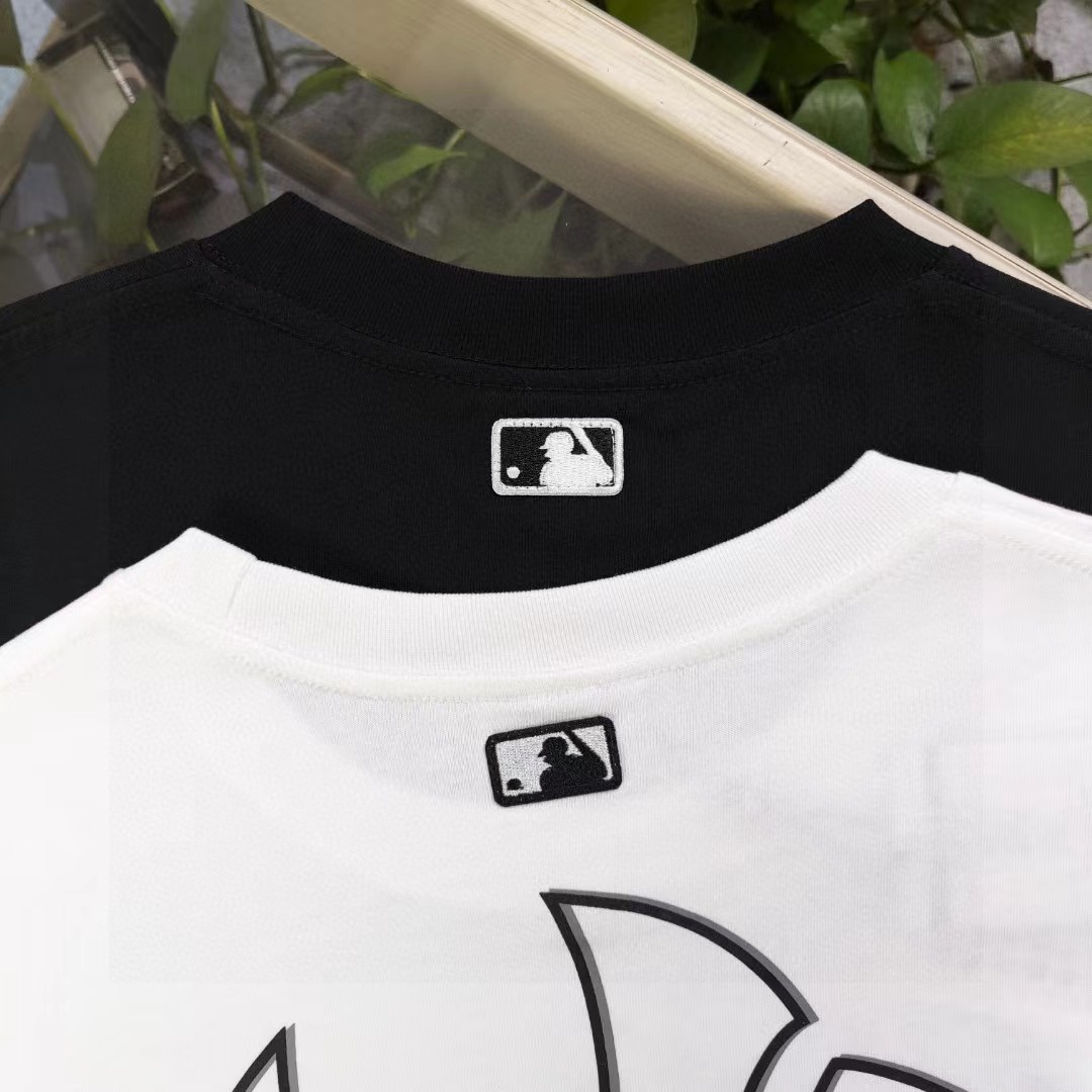 MLB Yankees Camiseta de Manga Corta con Logo Bordado para Parejas 9 a1741535933527 6778