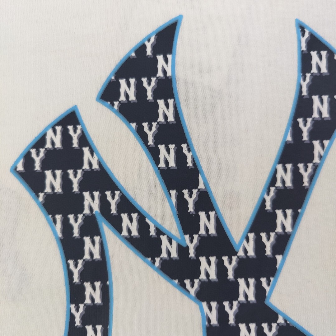 Camiseta MLB Yankees NY Clásica Bordada Logo, Algodón Suave y Cómoda 9 a1741536078126 4200
