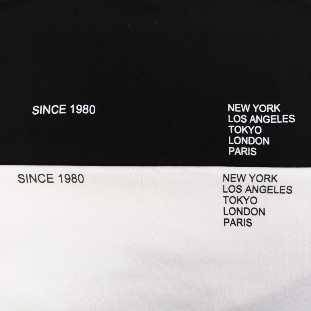 💰70
【款号：Bm175】
2025新款Stussy斯图西下摆镂空字母图案logo印花休闲情侣宽松短袖T恤，经典永远不会过时、人手必备款，250g纯棉精梳棉不起球不起毛，上手质感绝对可对比！ 环保进口印花浆料！质量保证、原厂面料、定制定染、包浆印刷环保不开裂，欢迎对比质量，男女同款！
颜色：黑色 白色
尺码：S～XL
    肩宽 胸围 衣长
S    52    112    70
M   54    116    72
L    56    120    74
XL  58    124    76