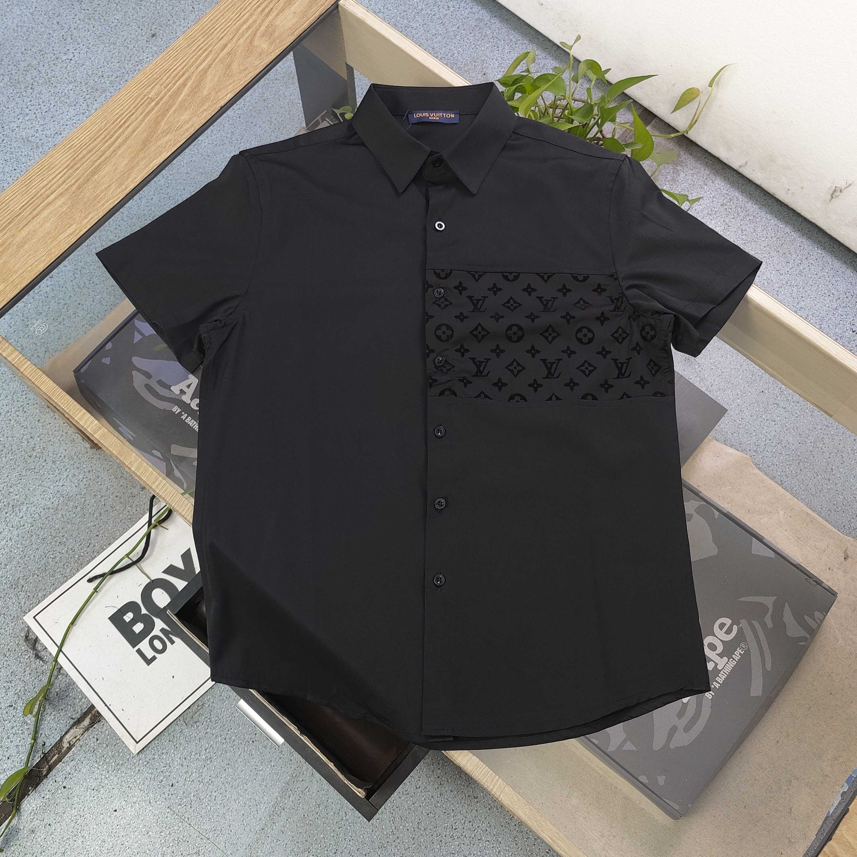 Louis Vuitton Men's Black Cotton Blend Short Sleeve Button Down Shirt