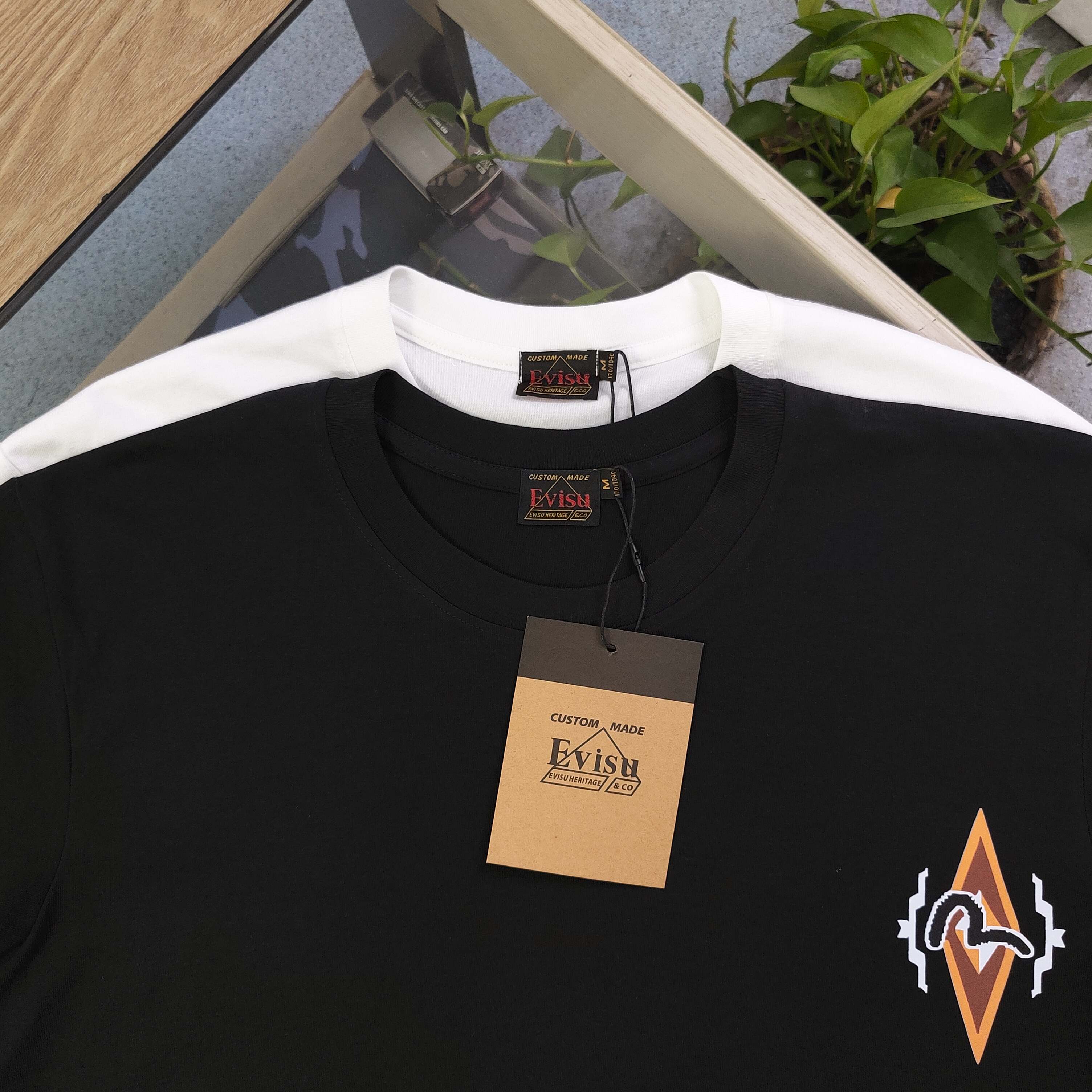 Evisu Camiseta de Manga Corta con Logo de Diamante para Hombre y Mujer 10 a1744305510197 2576